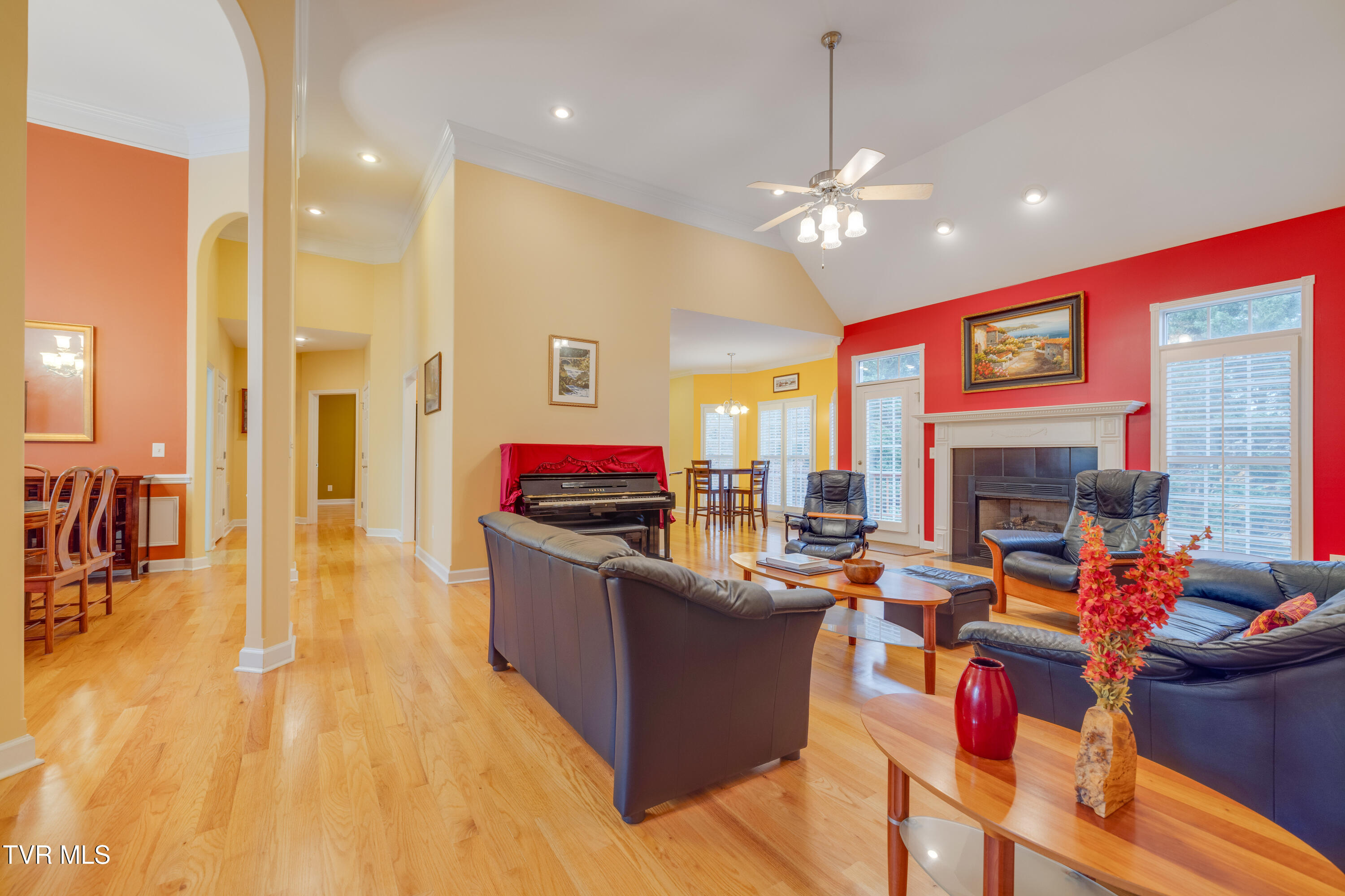 212 Emerald Chase Circle