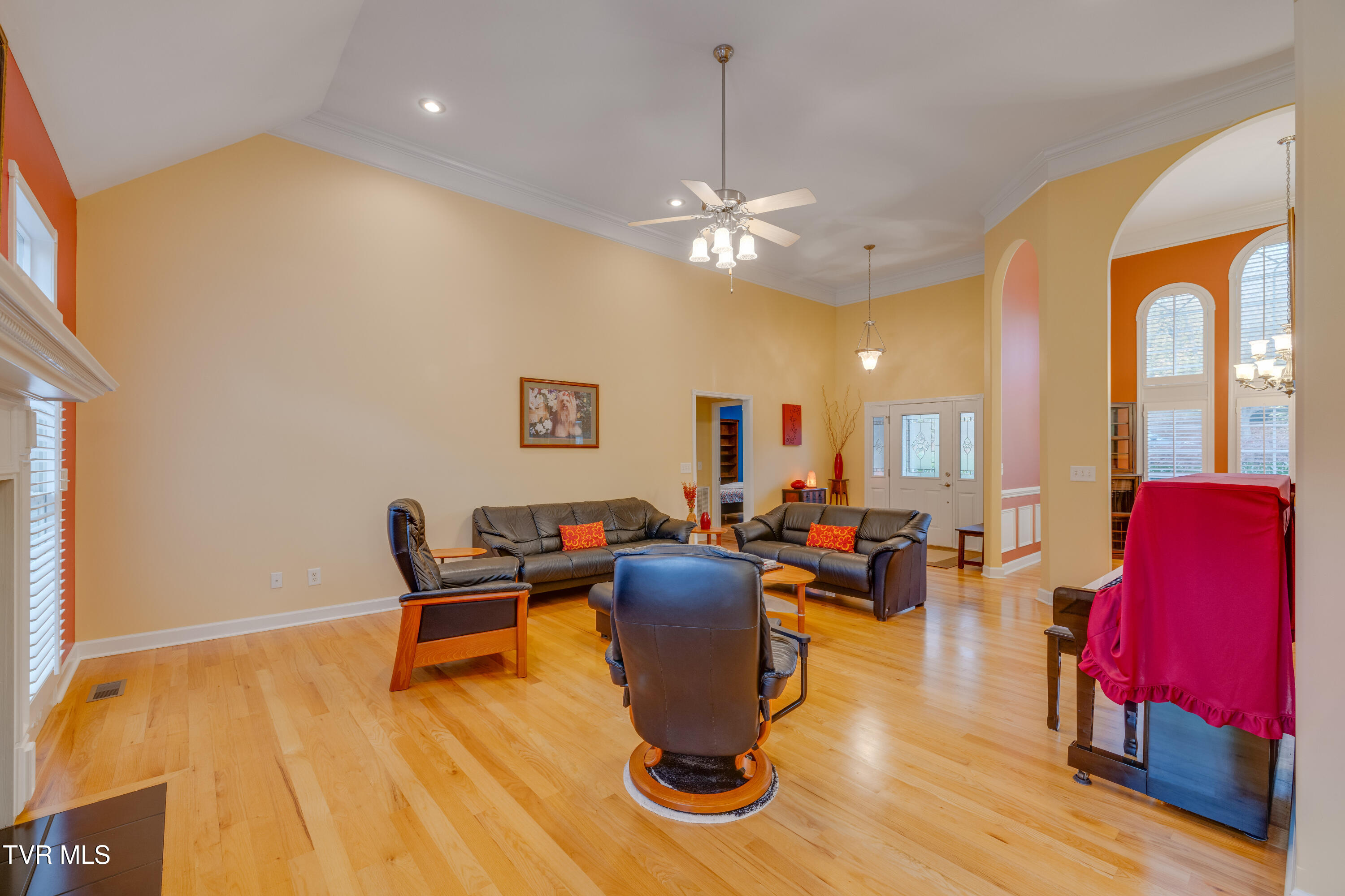 212 Emerald Chase Circle