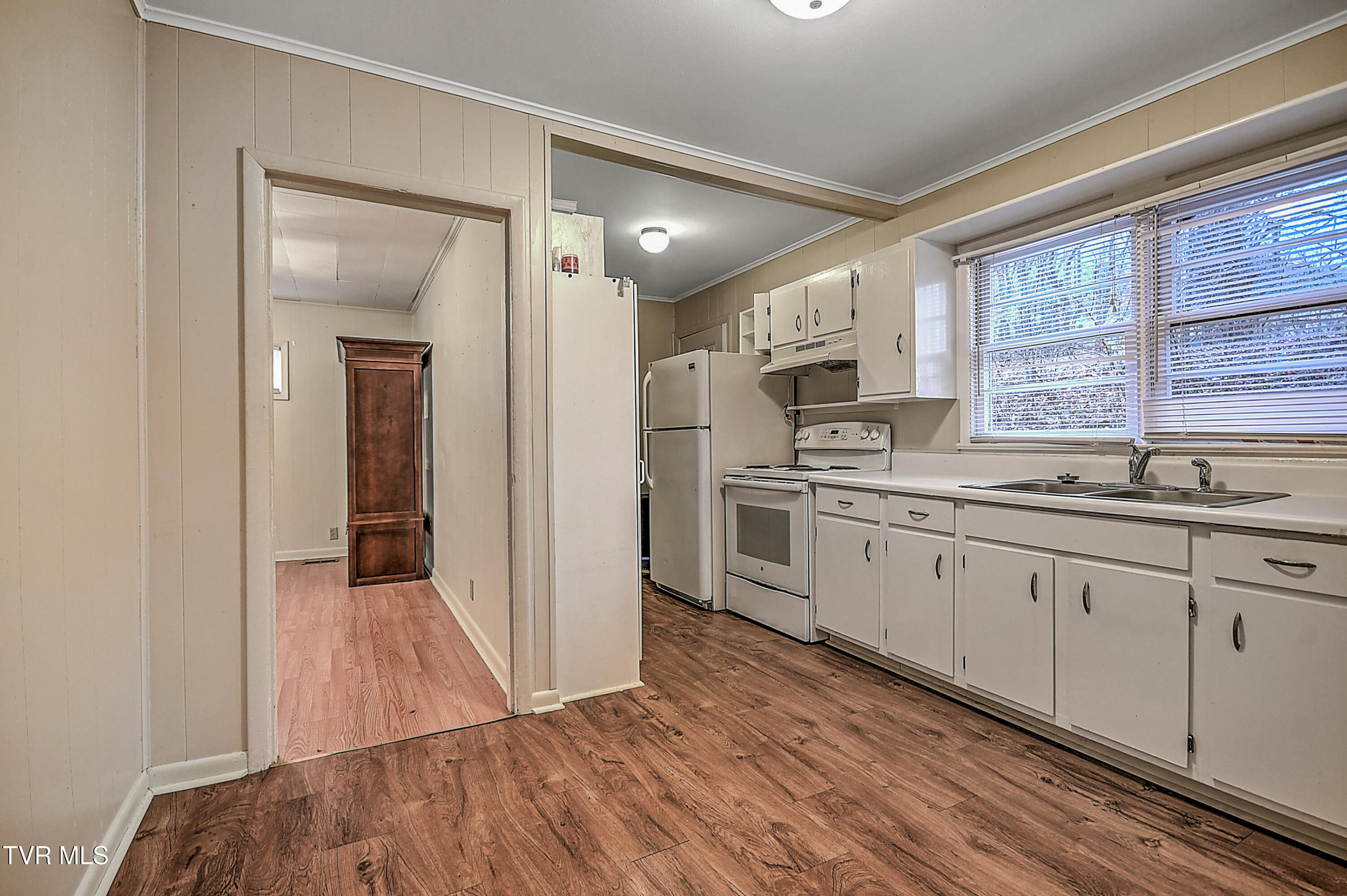 2033 Burke Drive