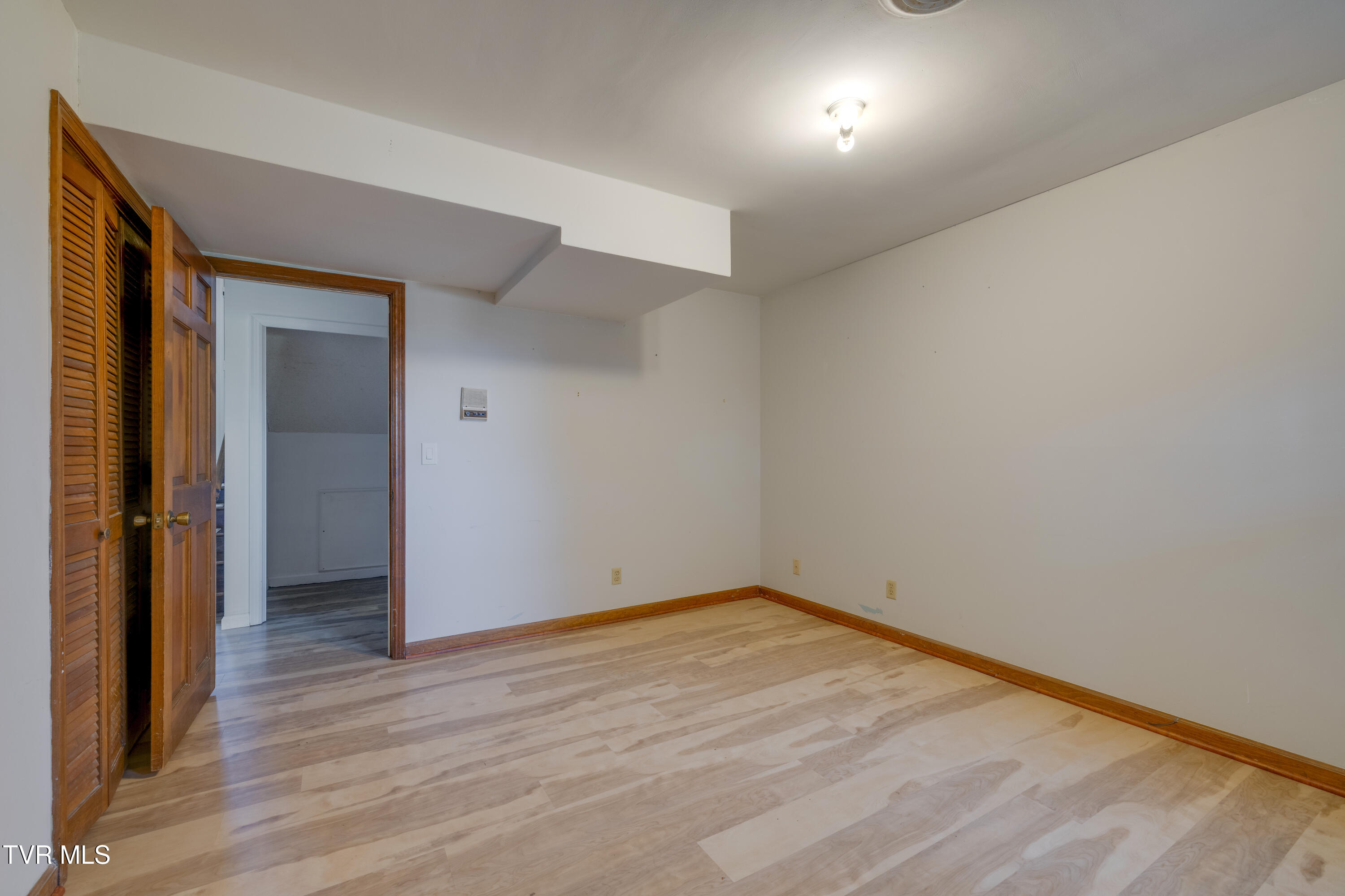2502 Rambling Road