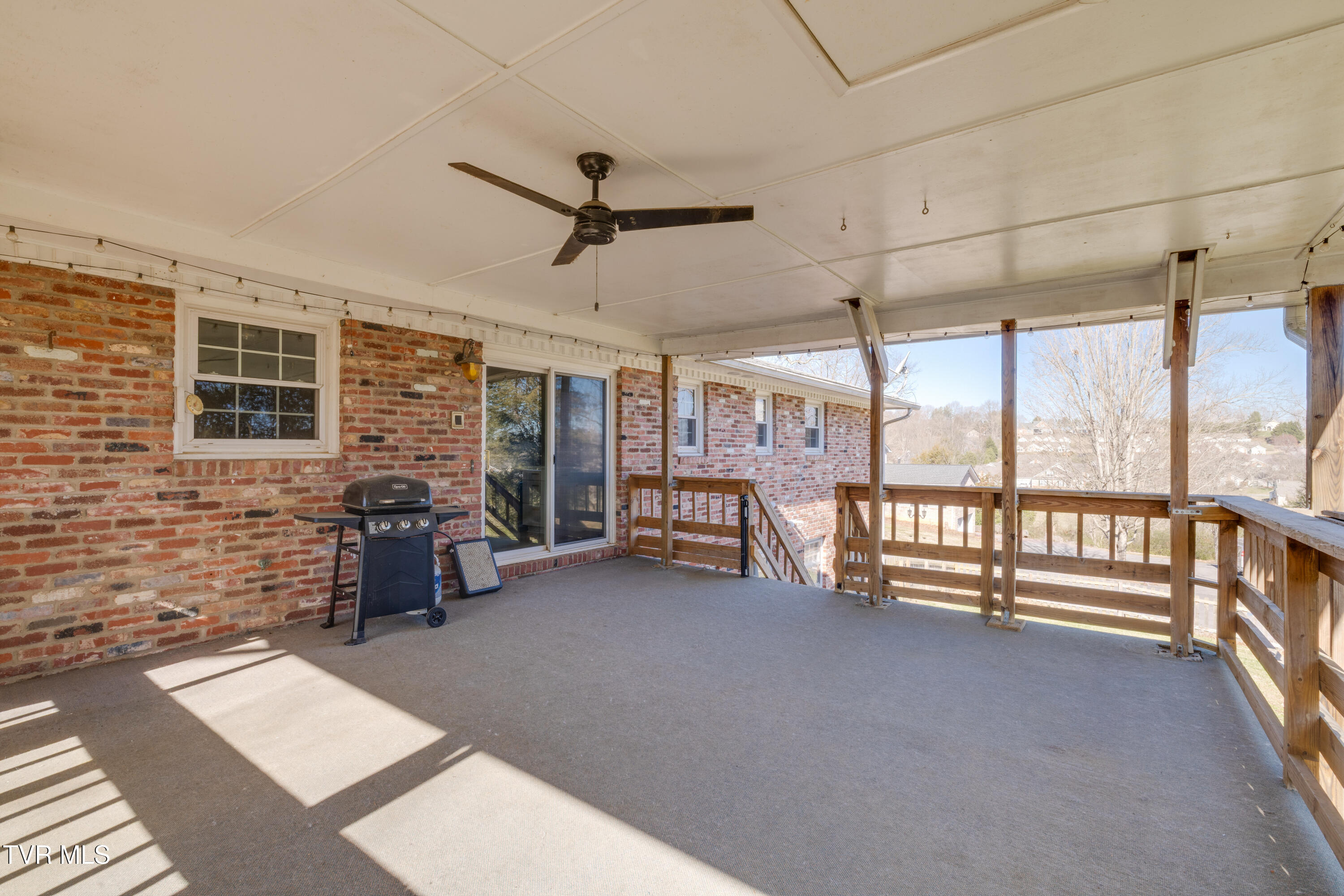 2502 Rambling Road