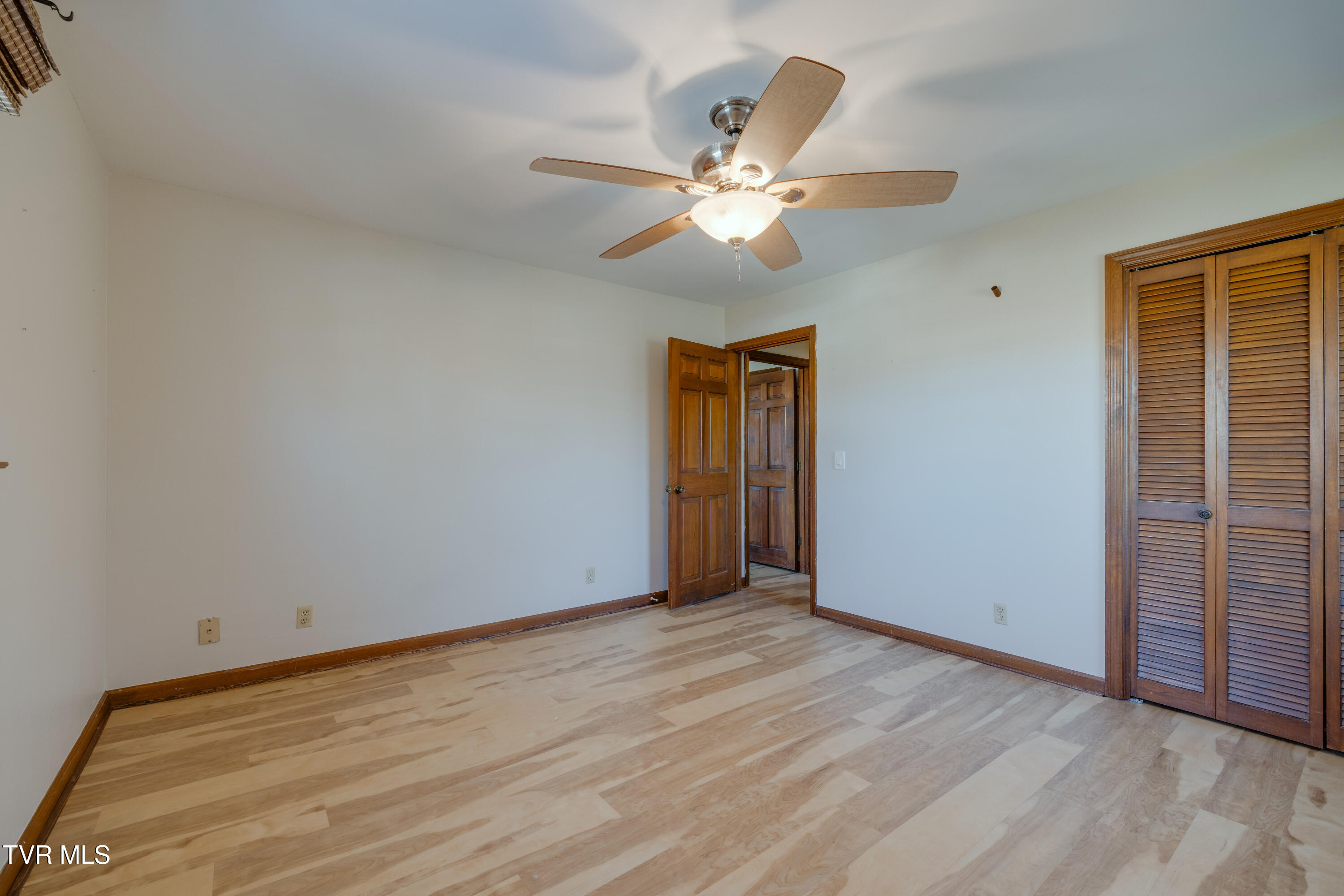 2502 Rambling Road
