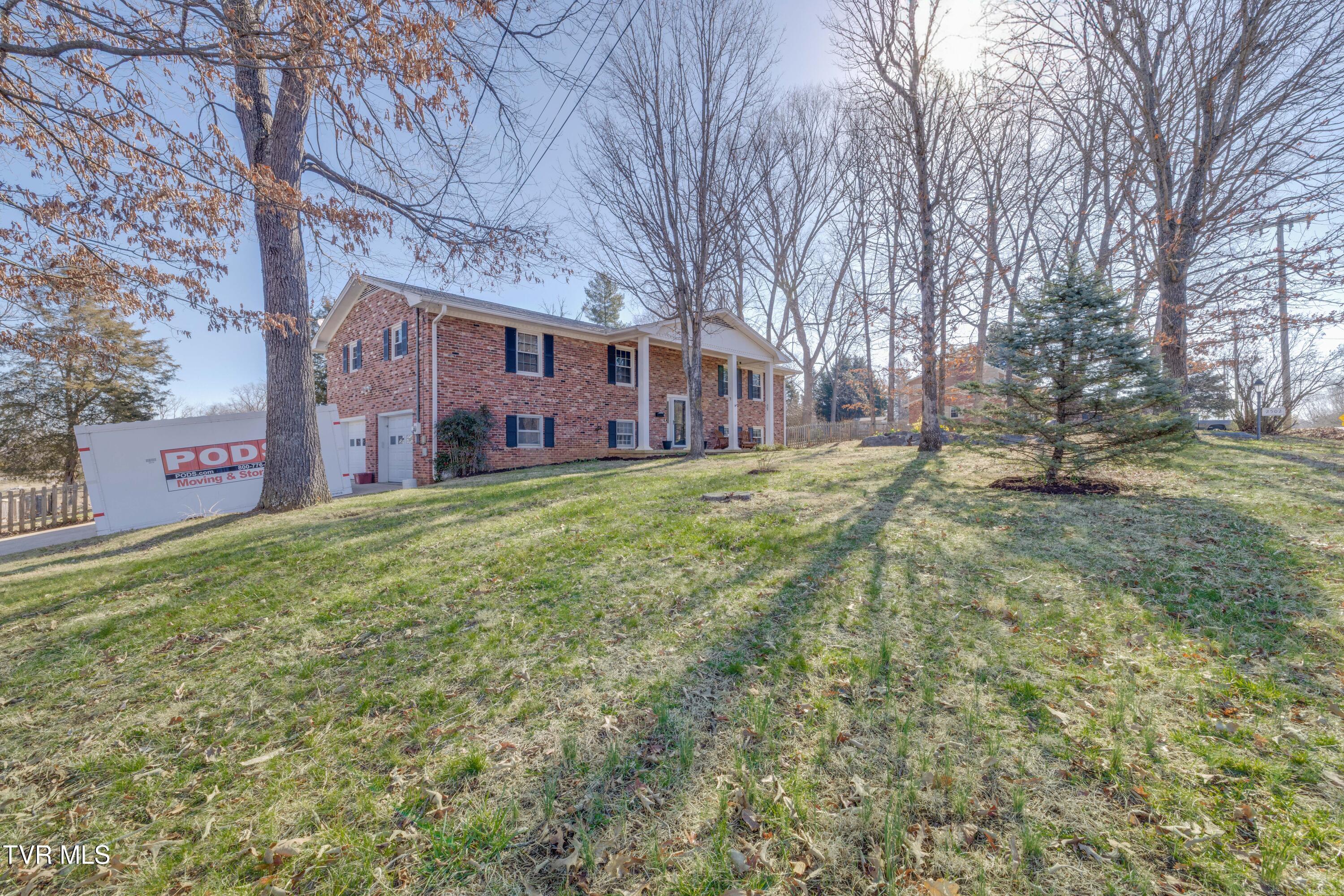 2502 Rambling Road