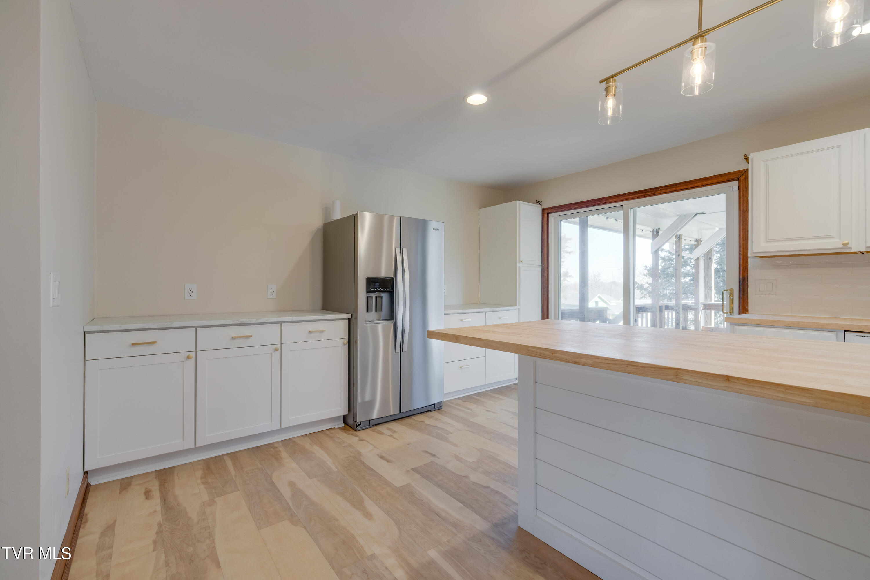2502 Rambling Road