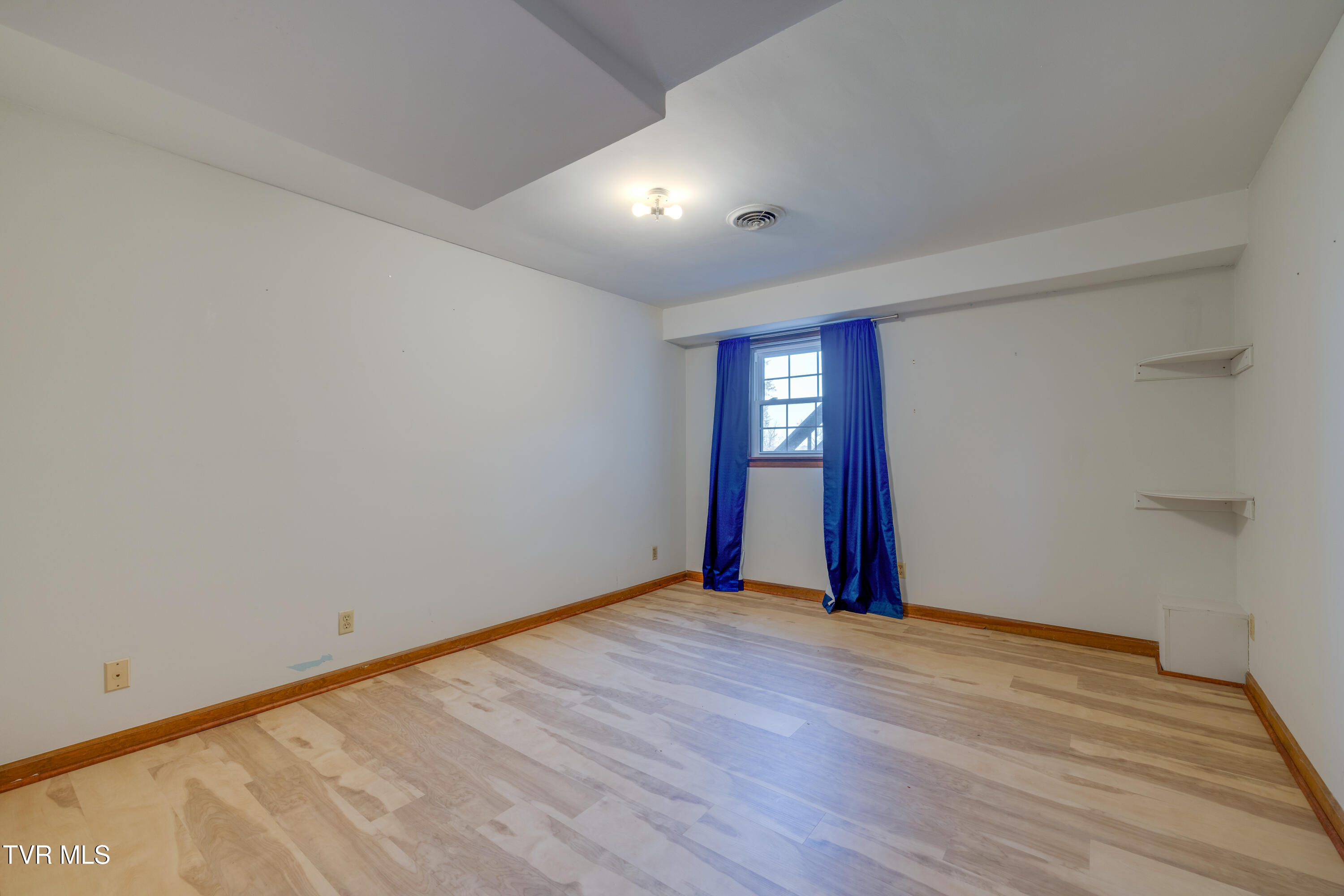 2502 Rambling Road
