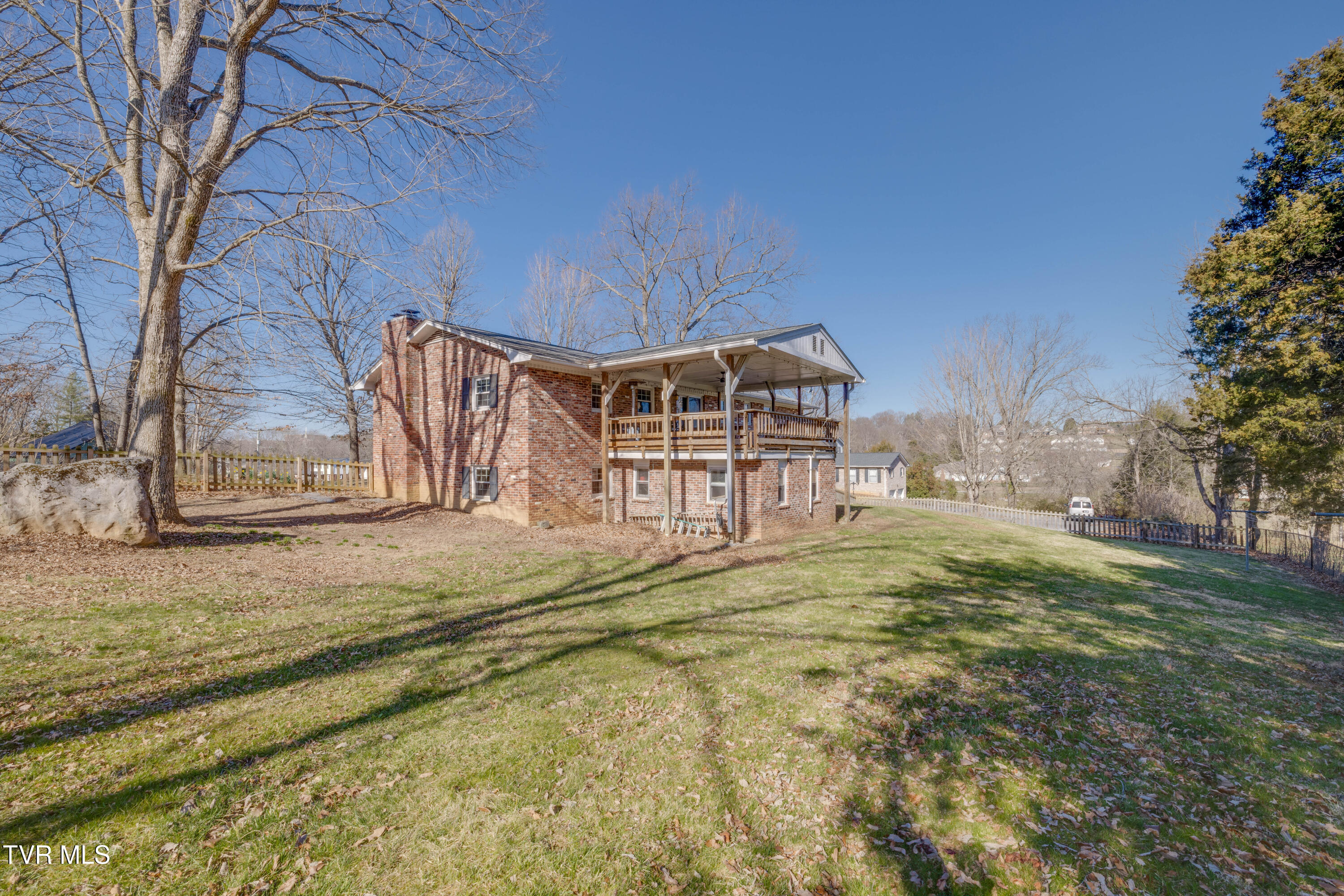 2502 Rambling Road