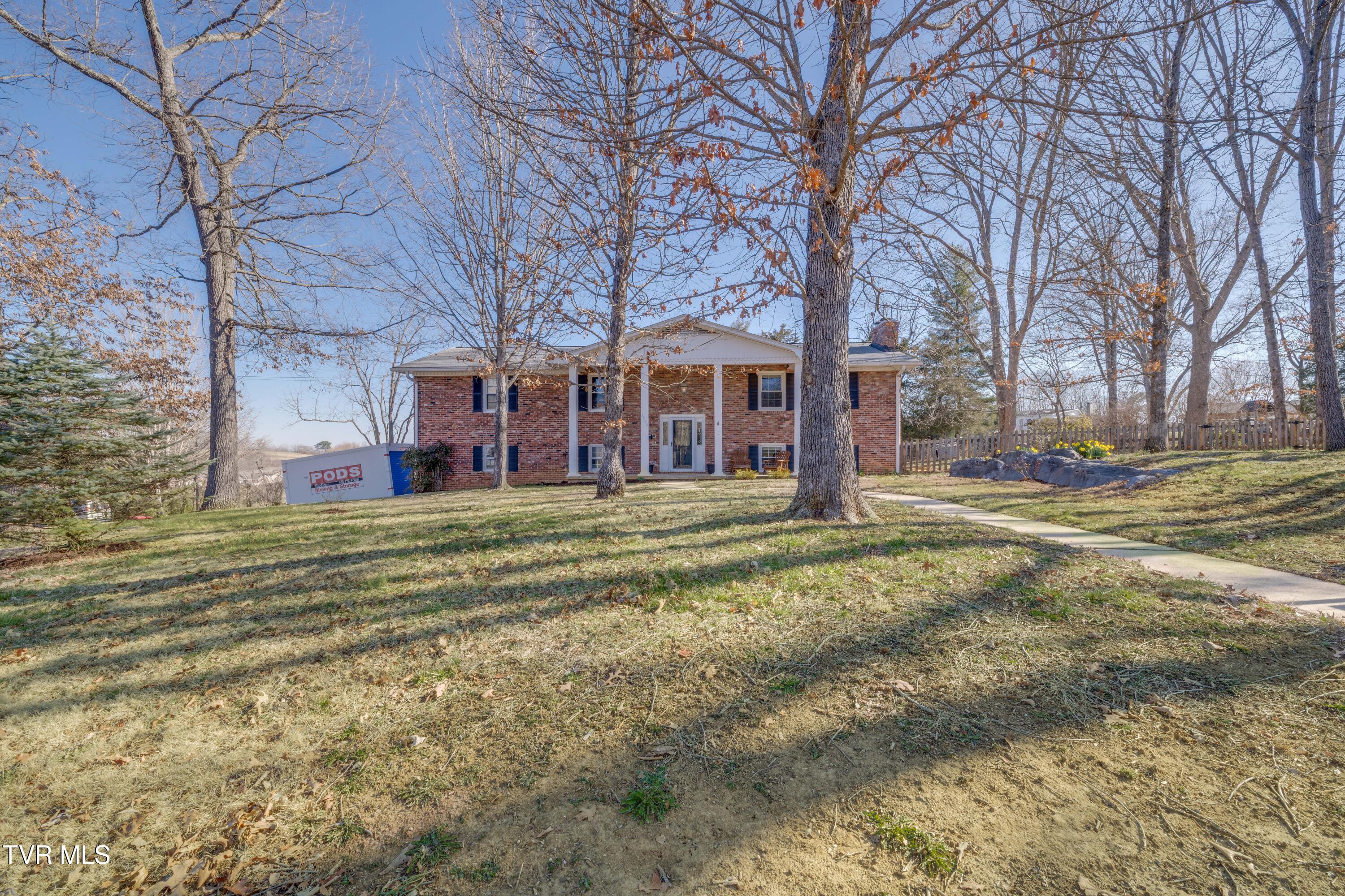 2502 Rambling Road