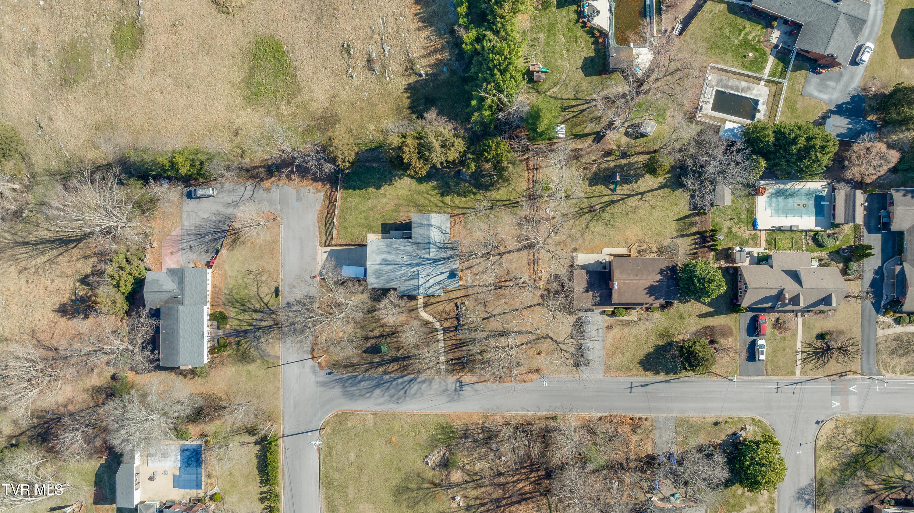 2502 Rambling Road