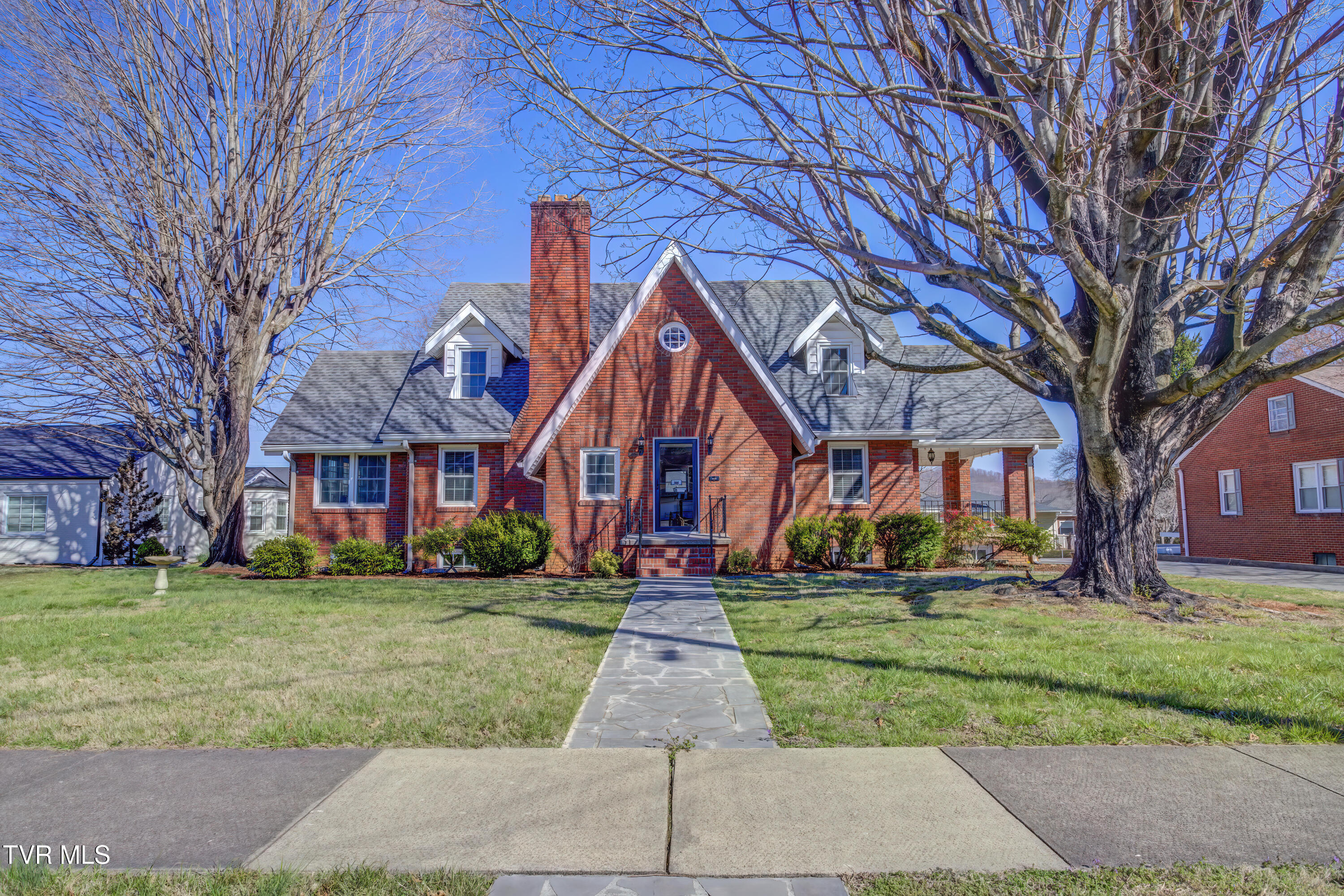 215 West F Street
