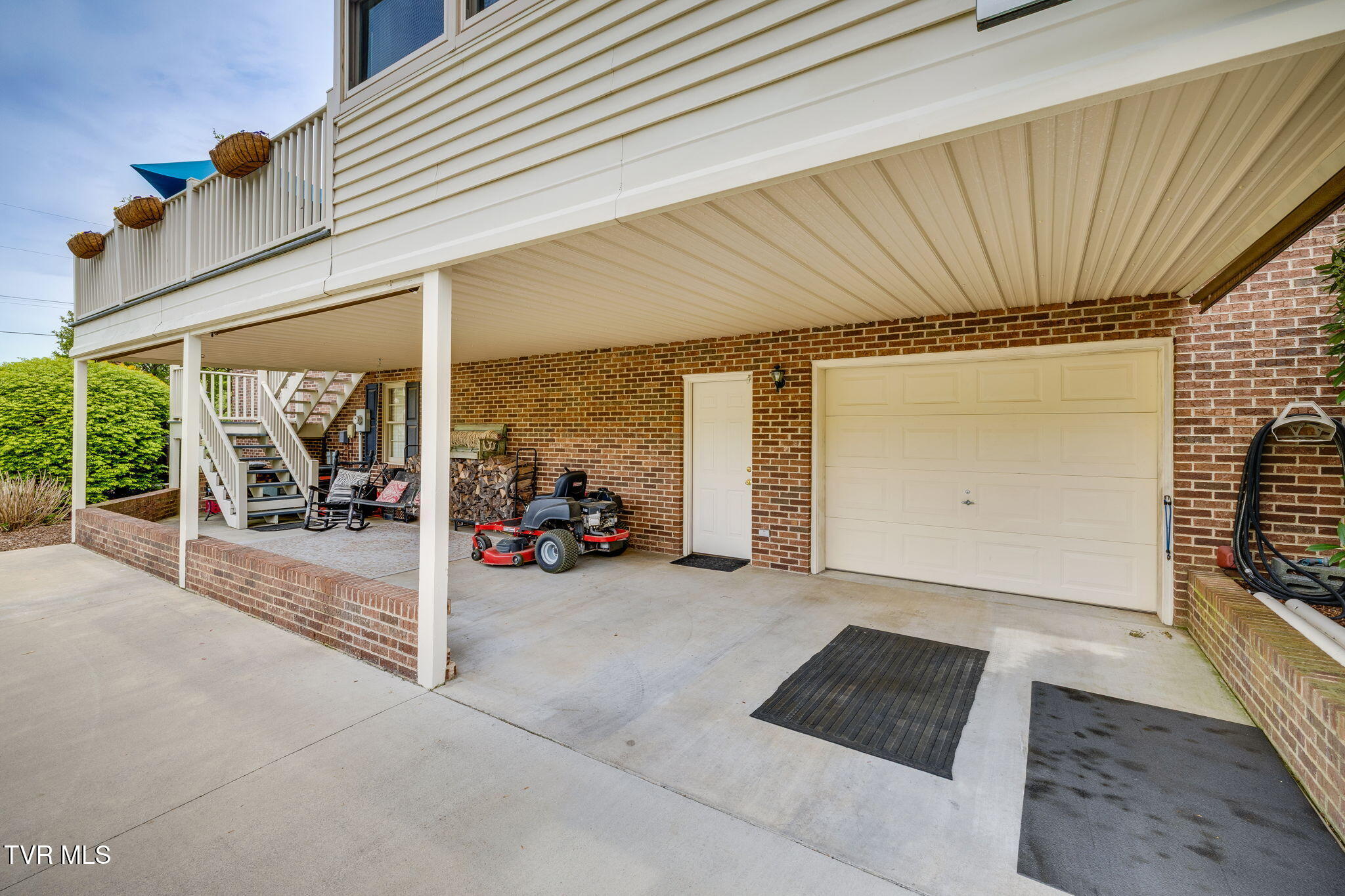 220 Regency Drive