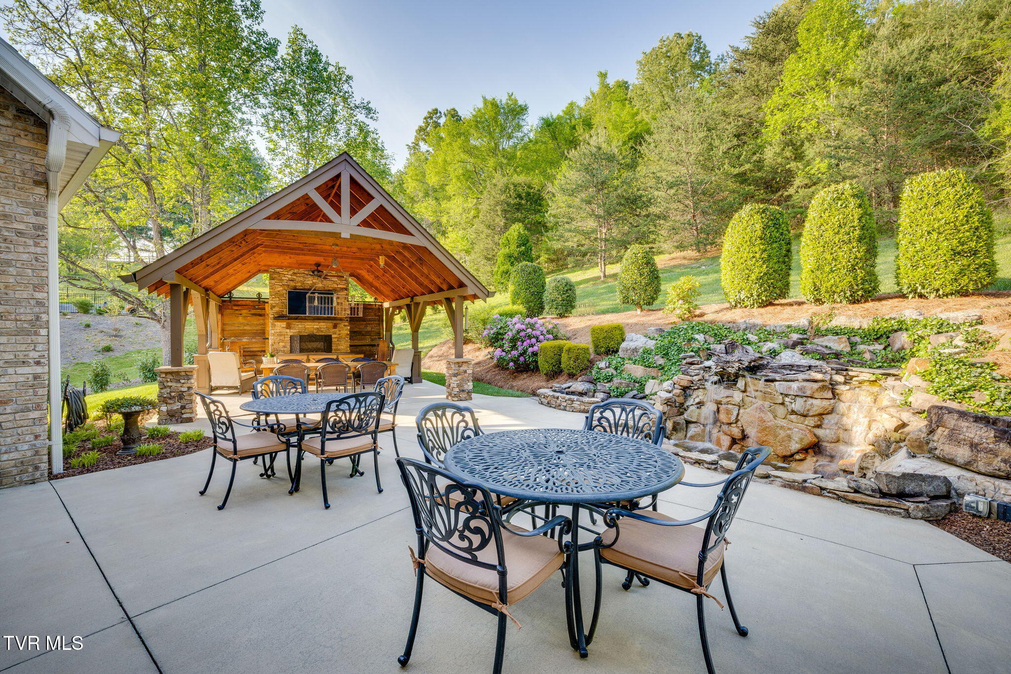 106 Stone Ridge Court