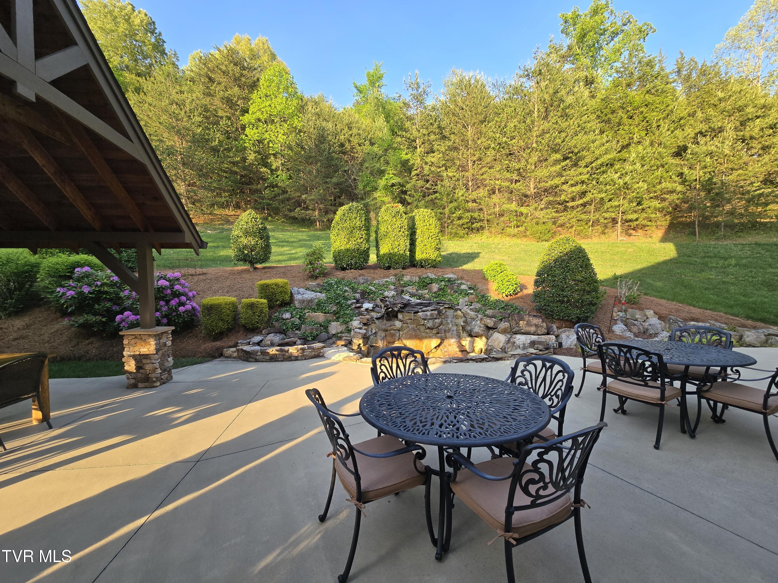 106 Stone Ridge Court