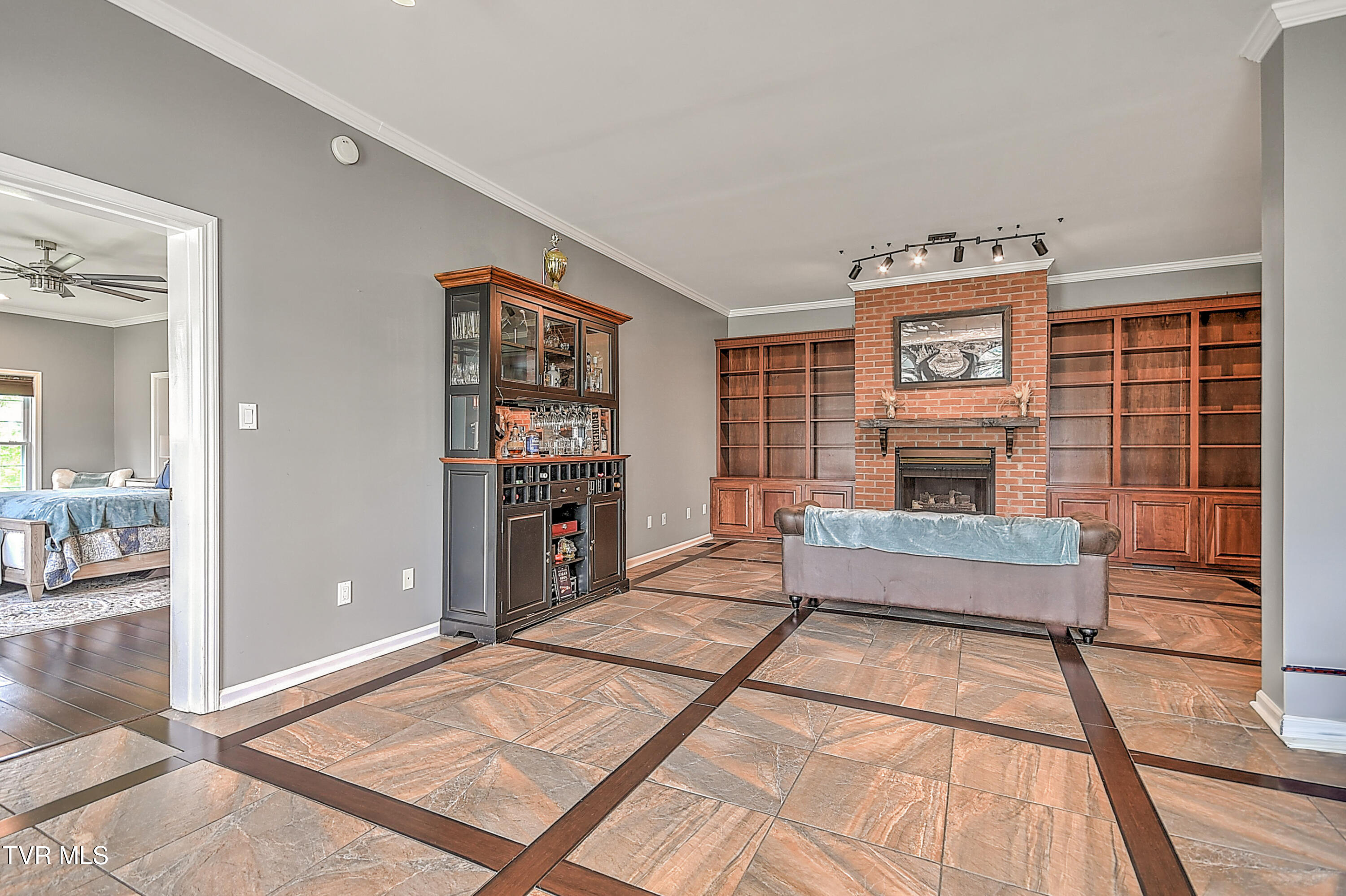 641 Peoples Road