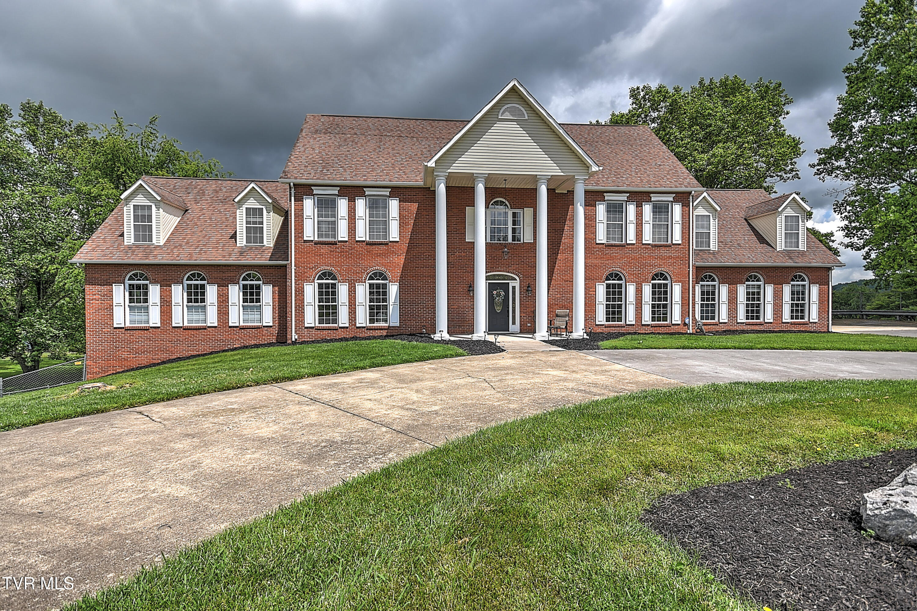 641 Peoples Road