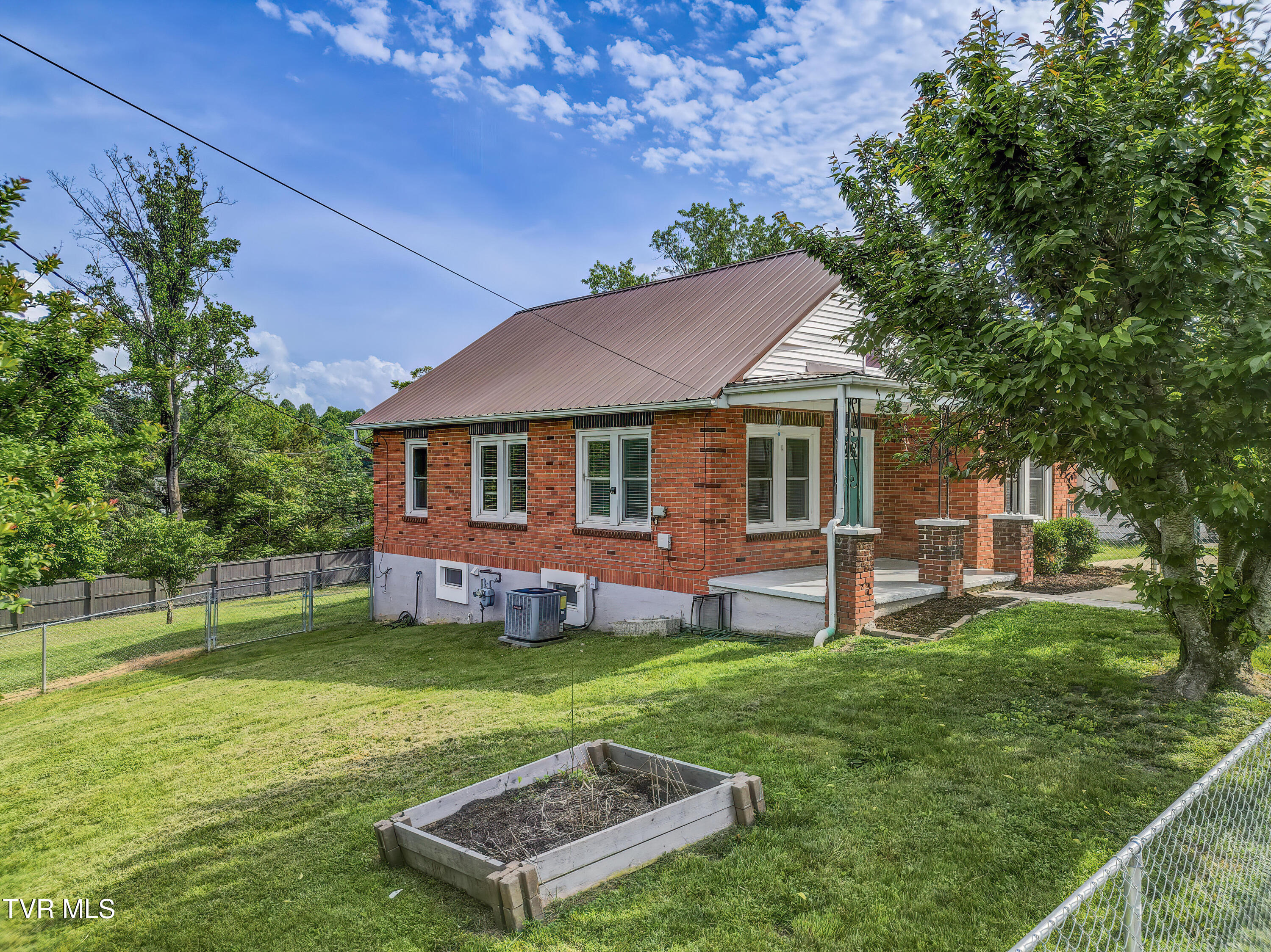 326 Cherry Street