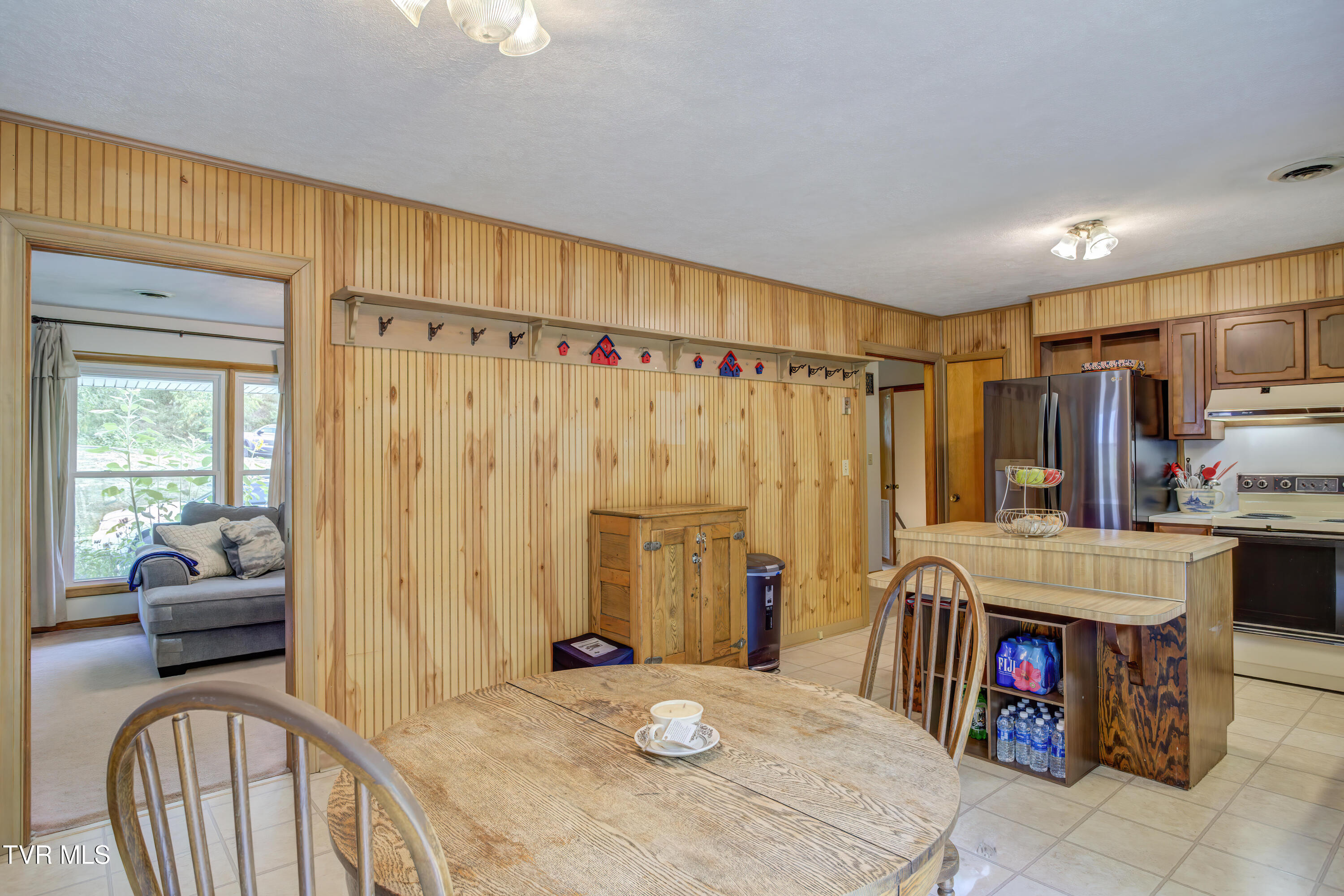 4005 Leaning Pine Road