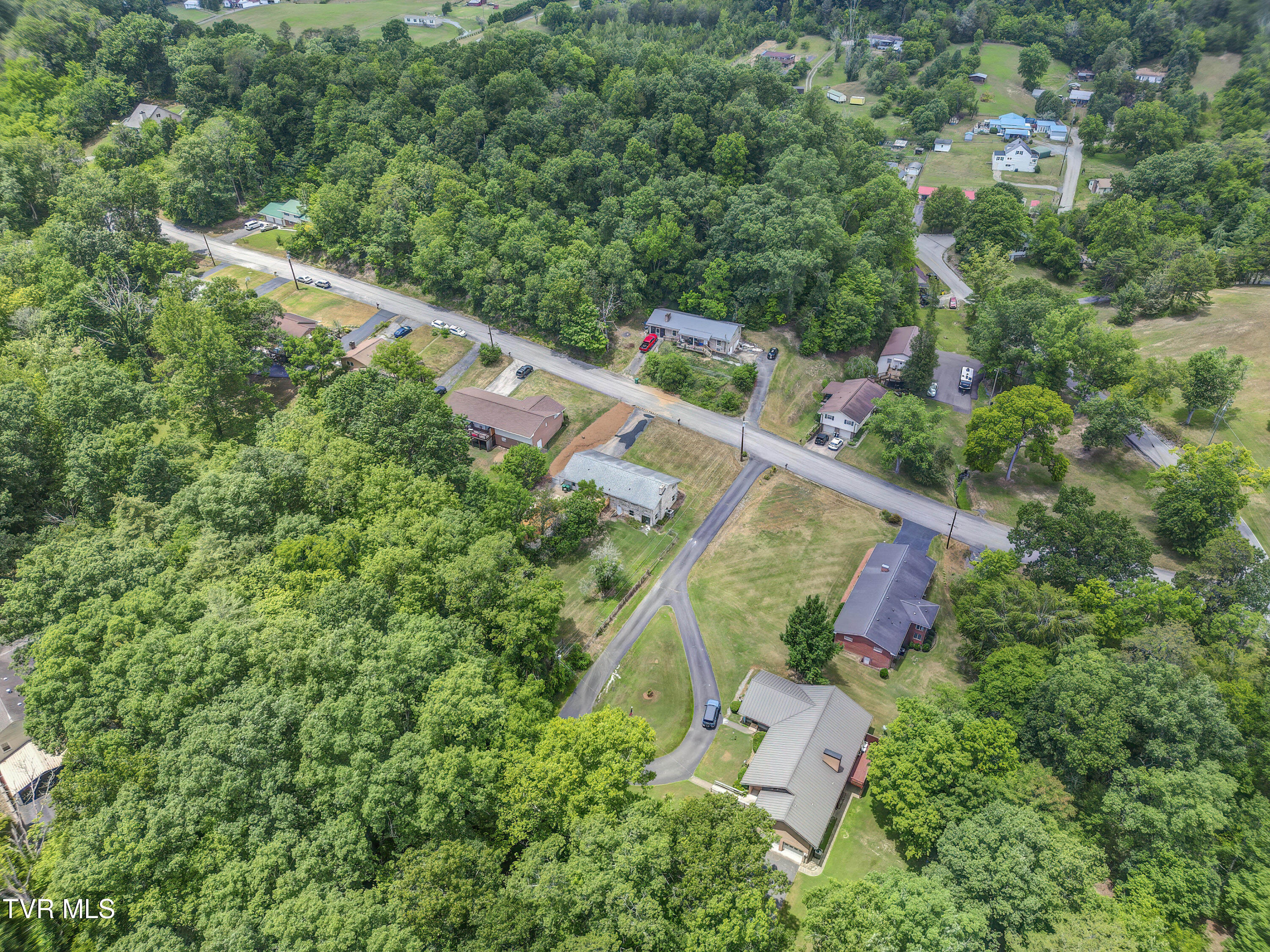 4005 Leaning Pine Road