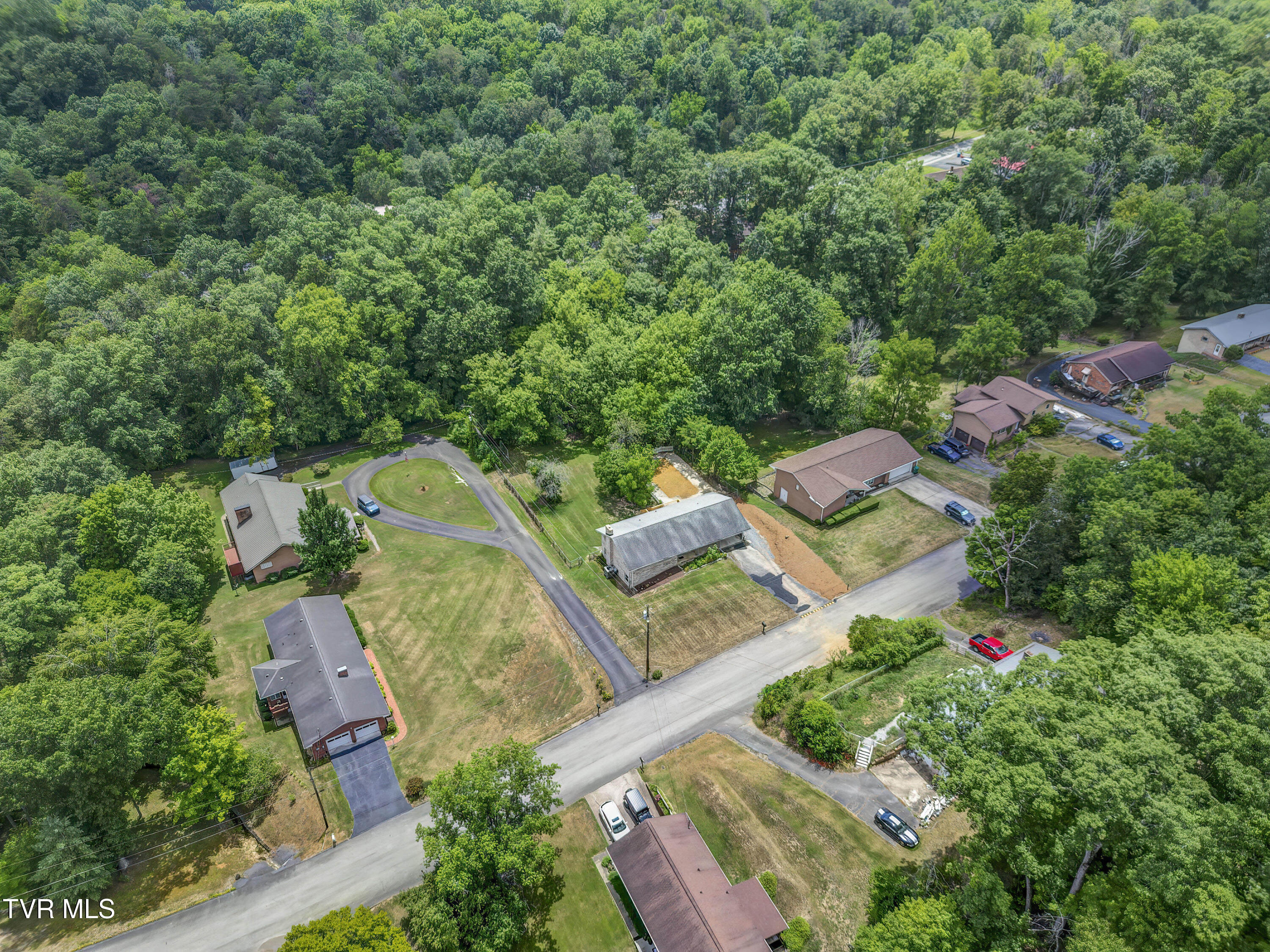 4005 Leaning Pine Road