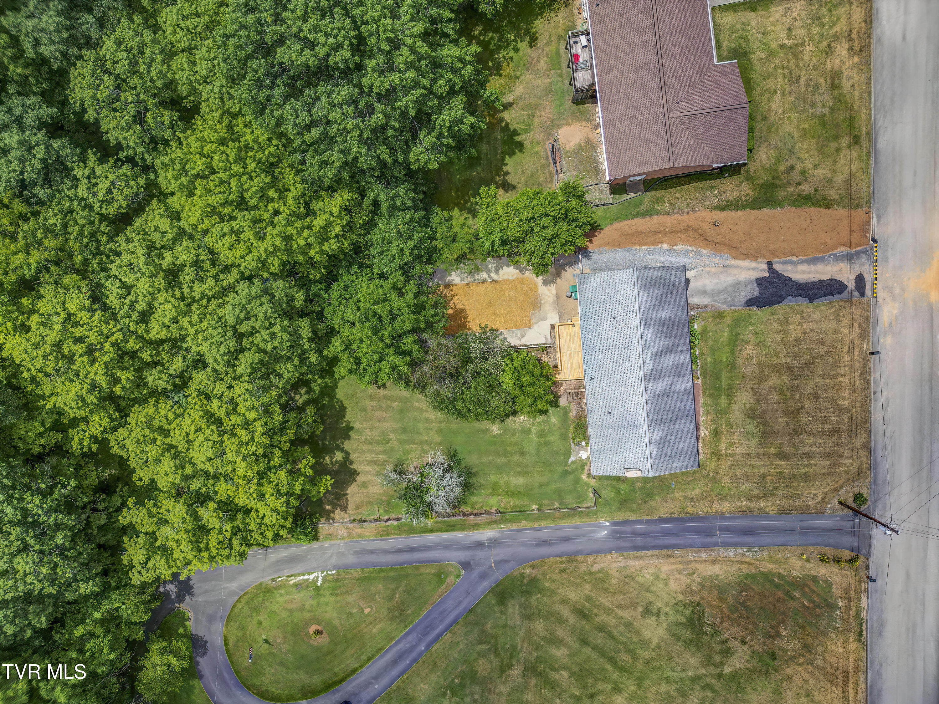 4005 Leaning Pine Road