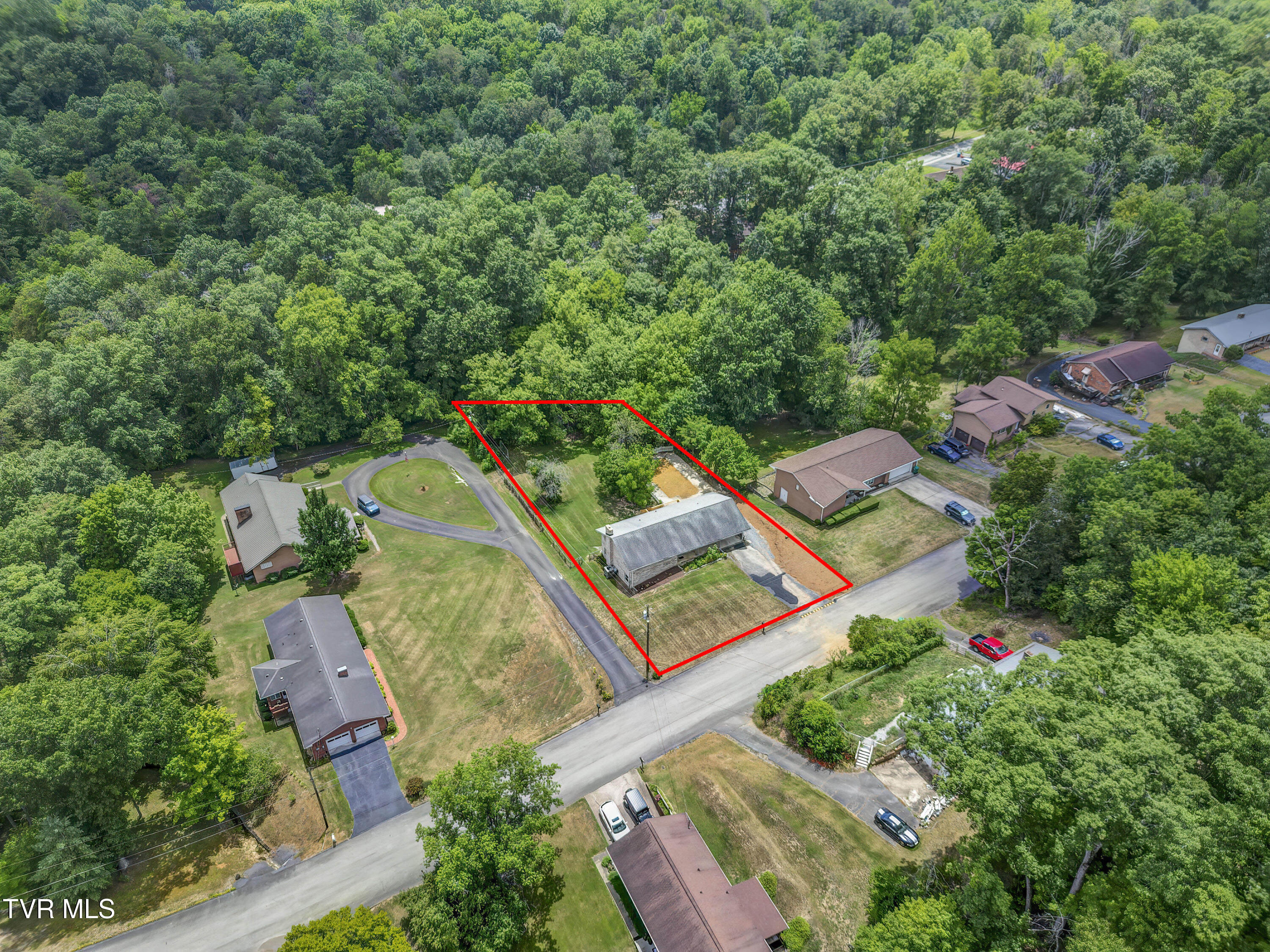 4005 Leaning Pine Road