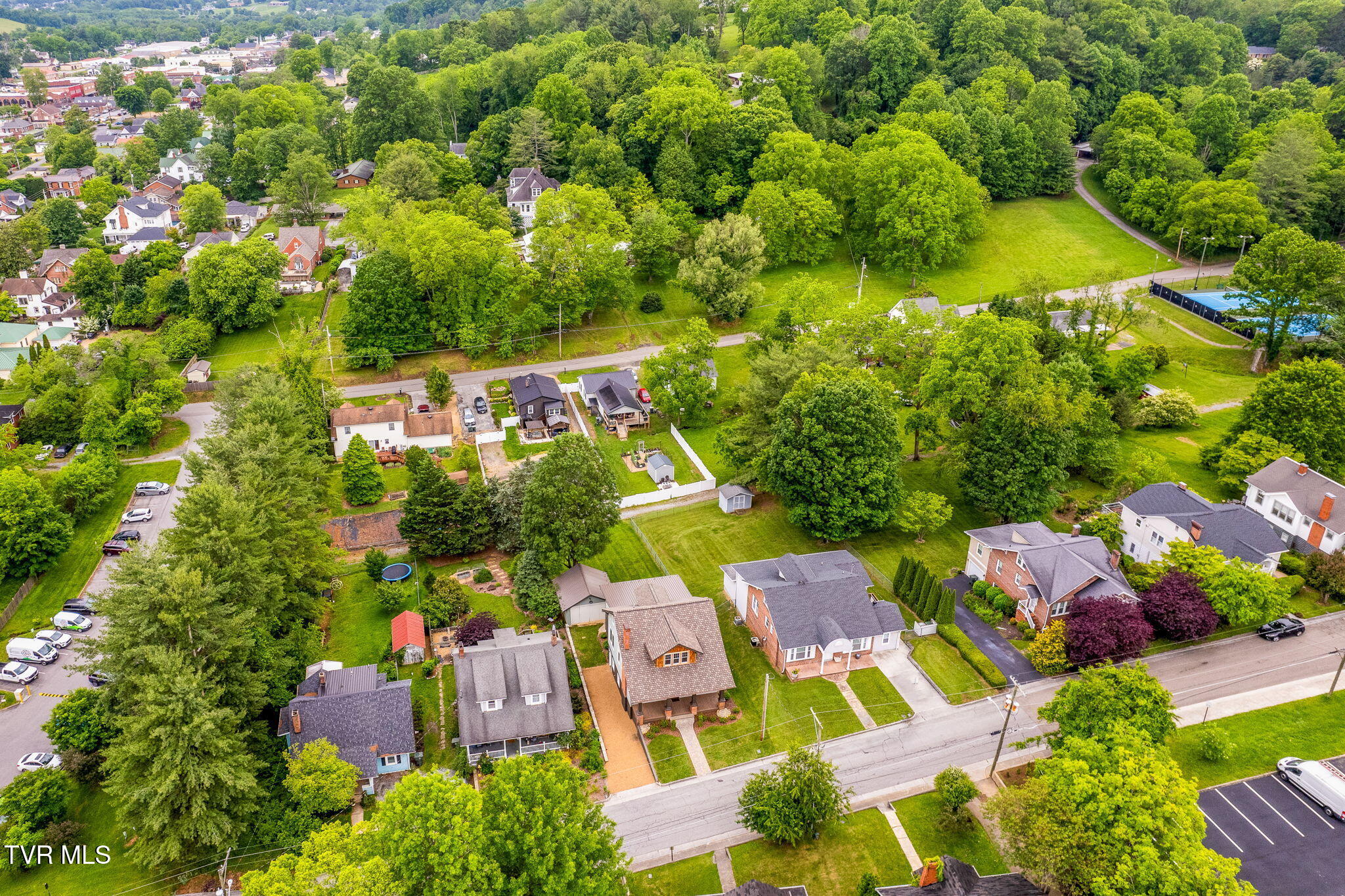 263 Northeast Oak Hill Street