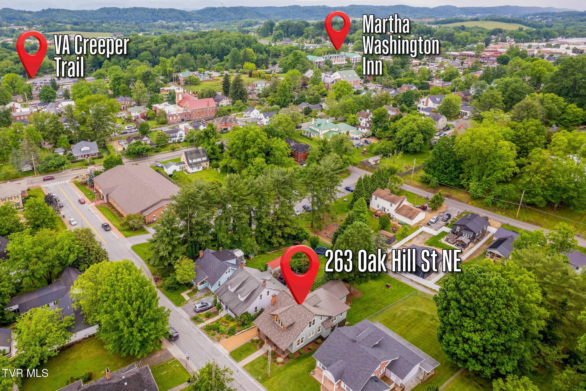 263 Northeast Oak Hill Street