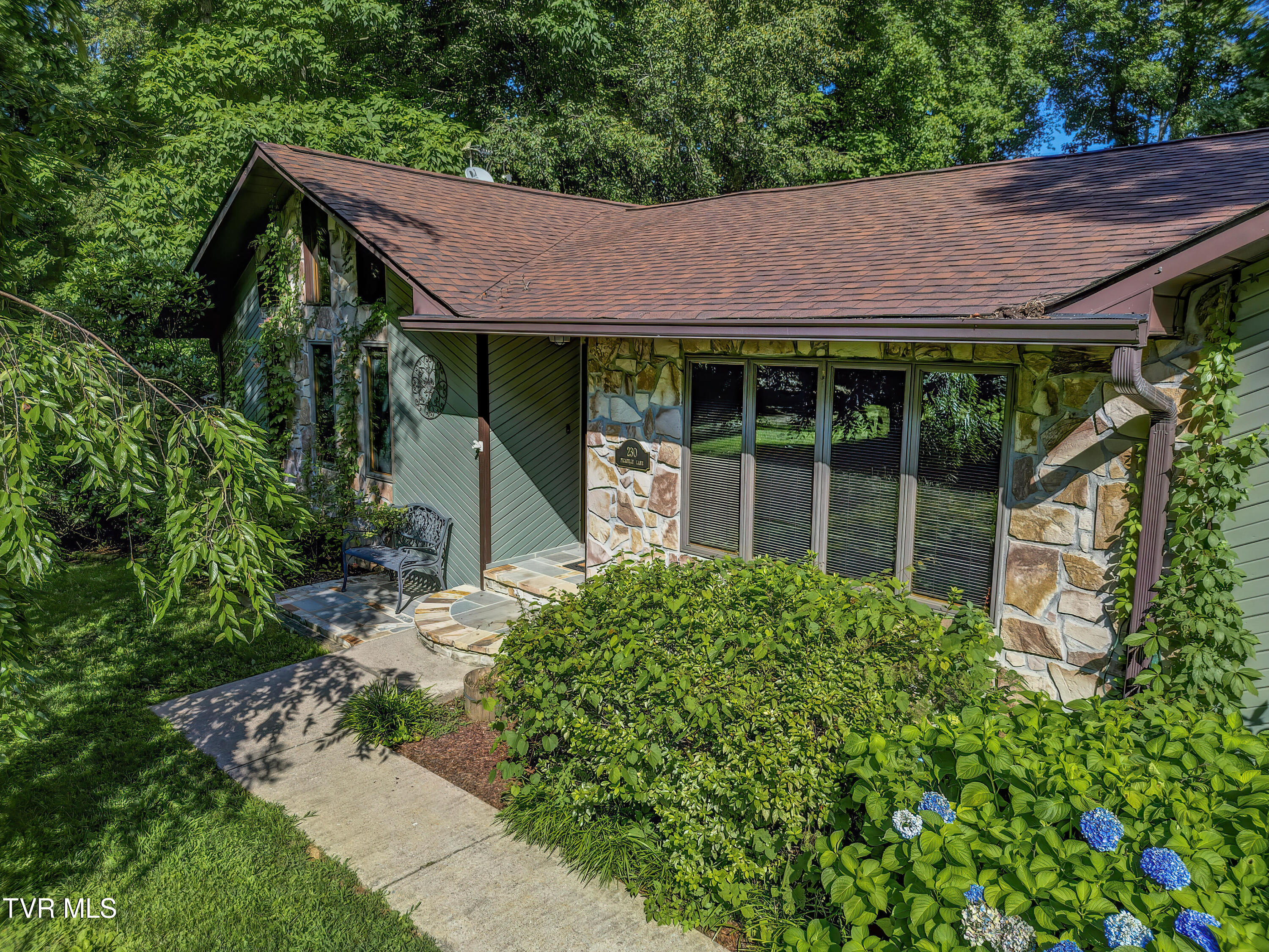 230 Picadilly Lane