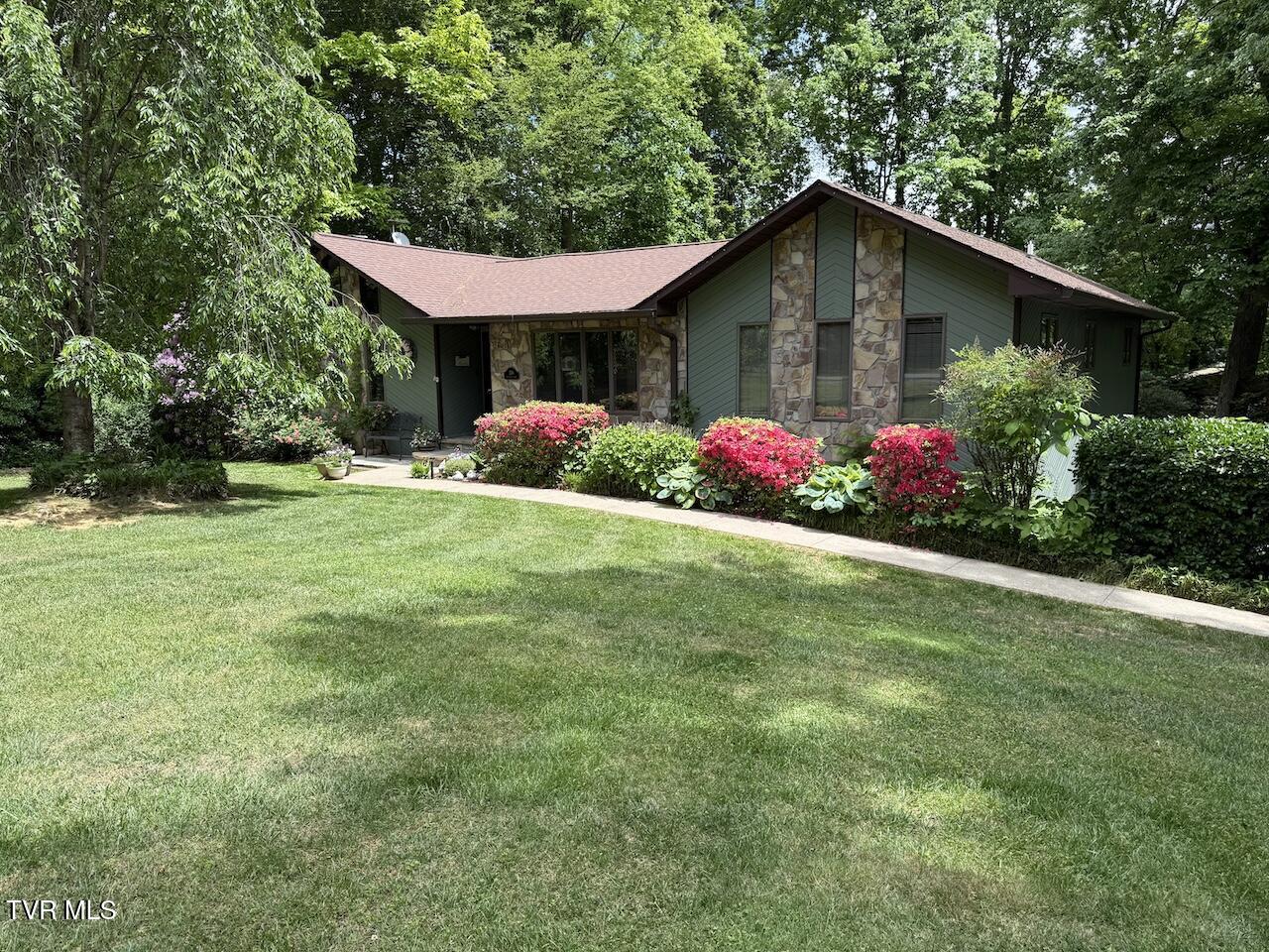230 Picadilly Lane