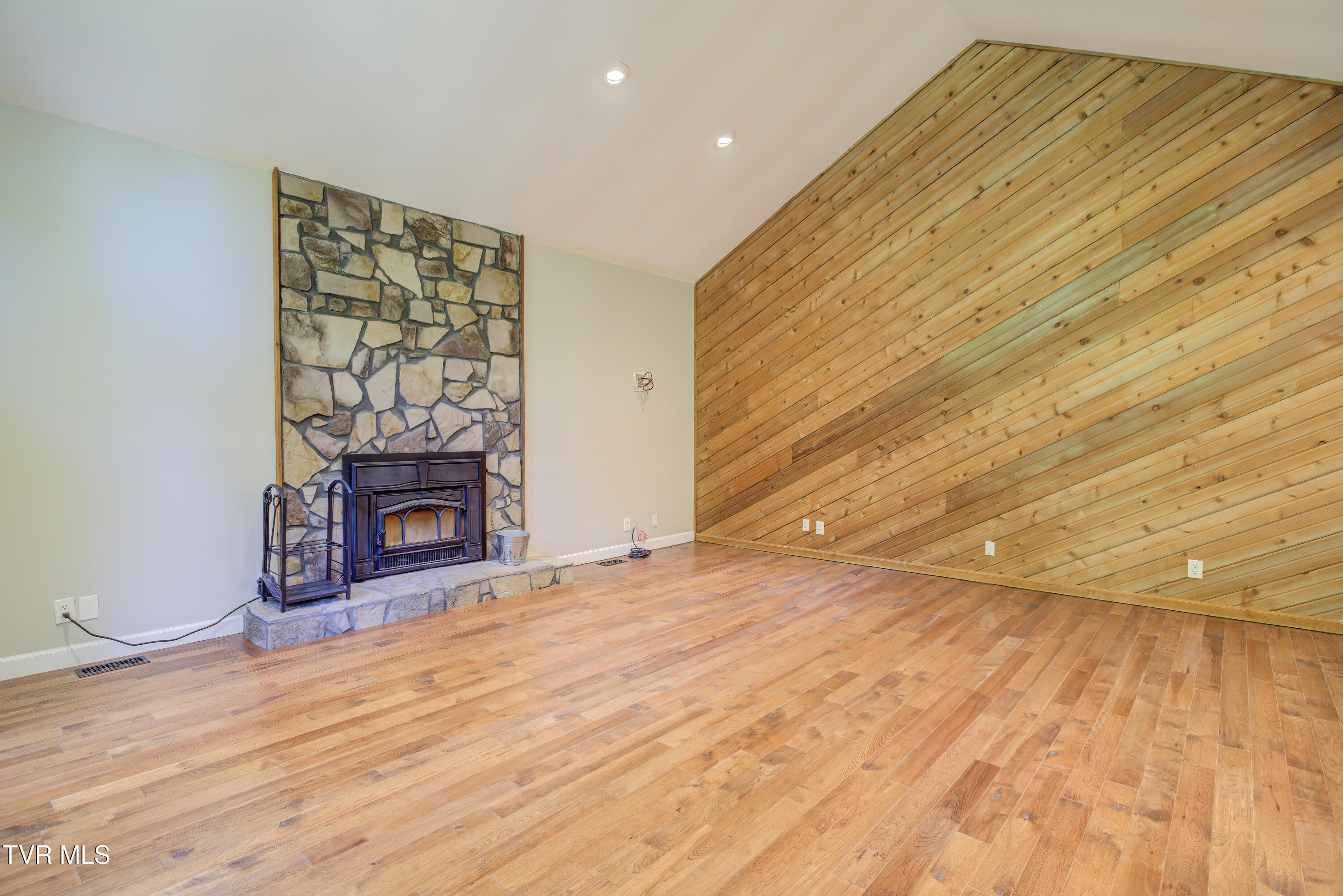 230 Picadilly Lane