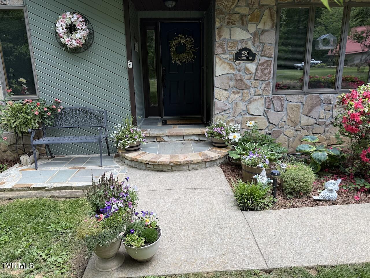 230 Picadilly Lane