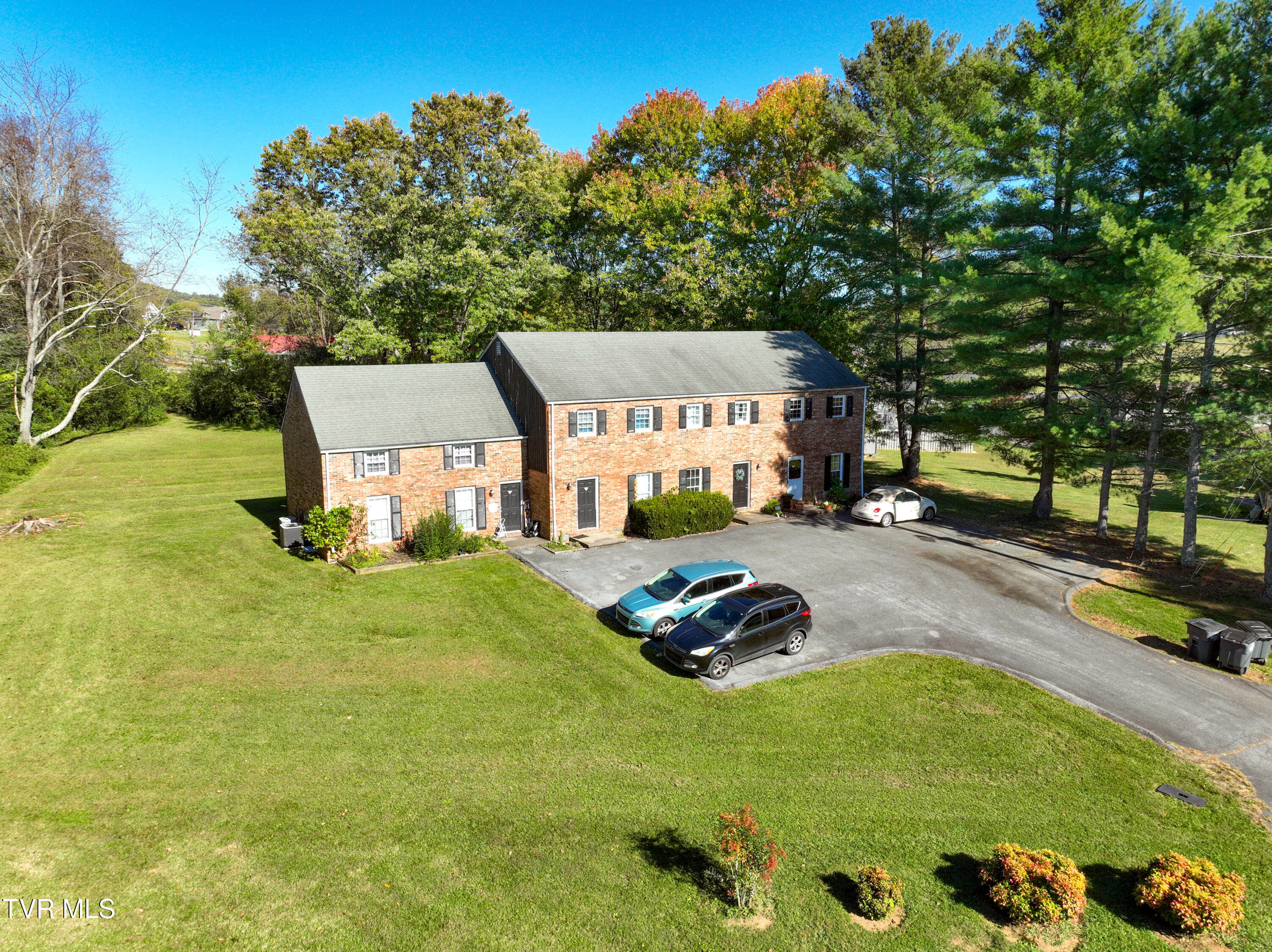 5021 Emerald Drive