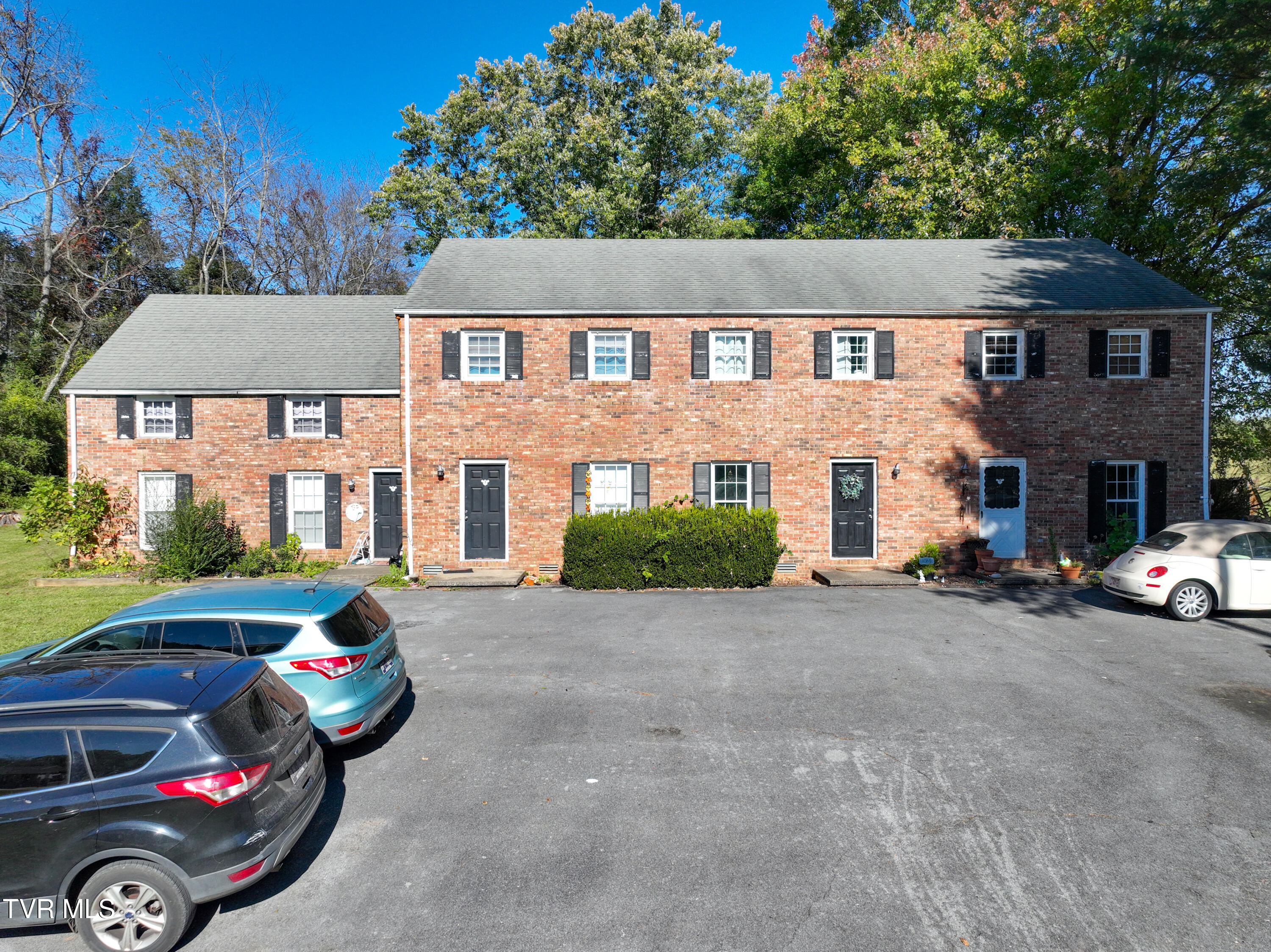 5021 Emerald Drive