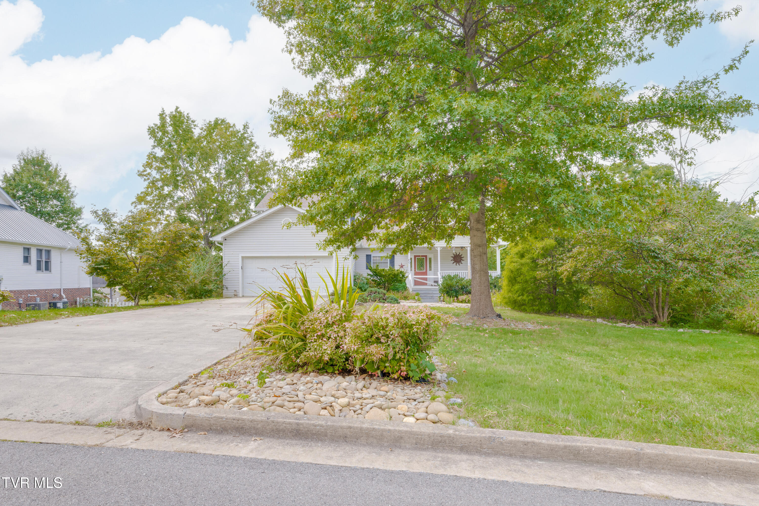 9 Green Valley Court