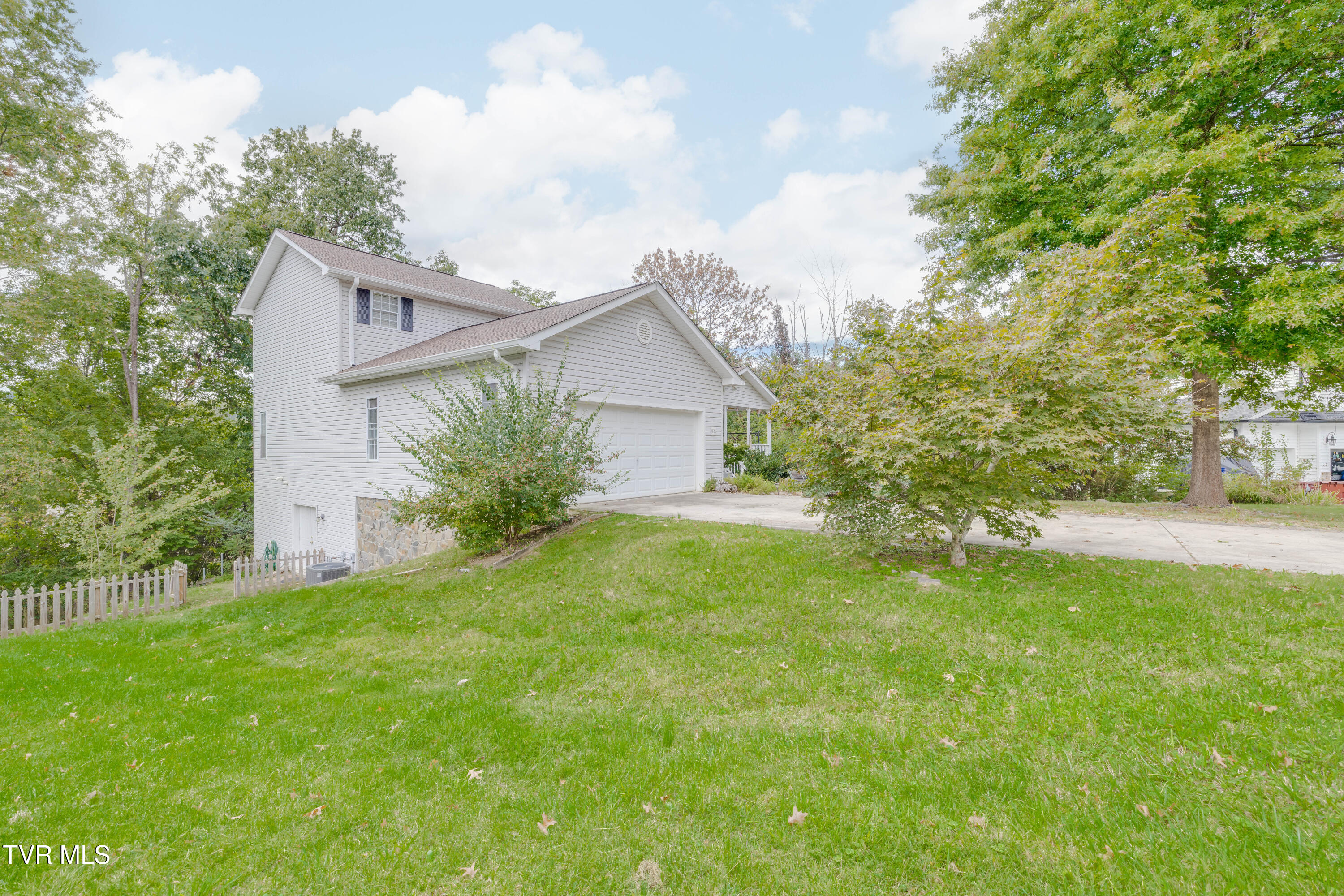 9 Green Valley Court