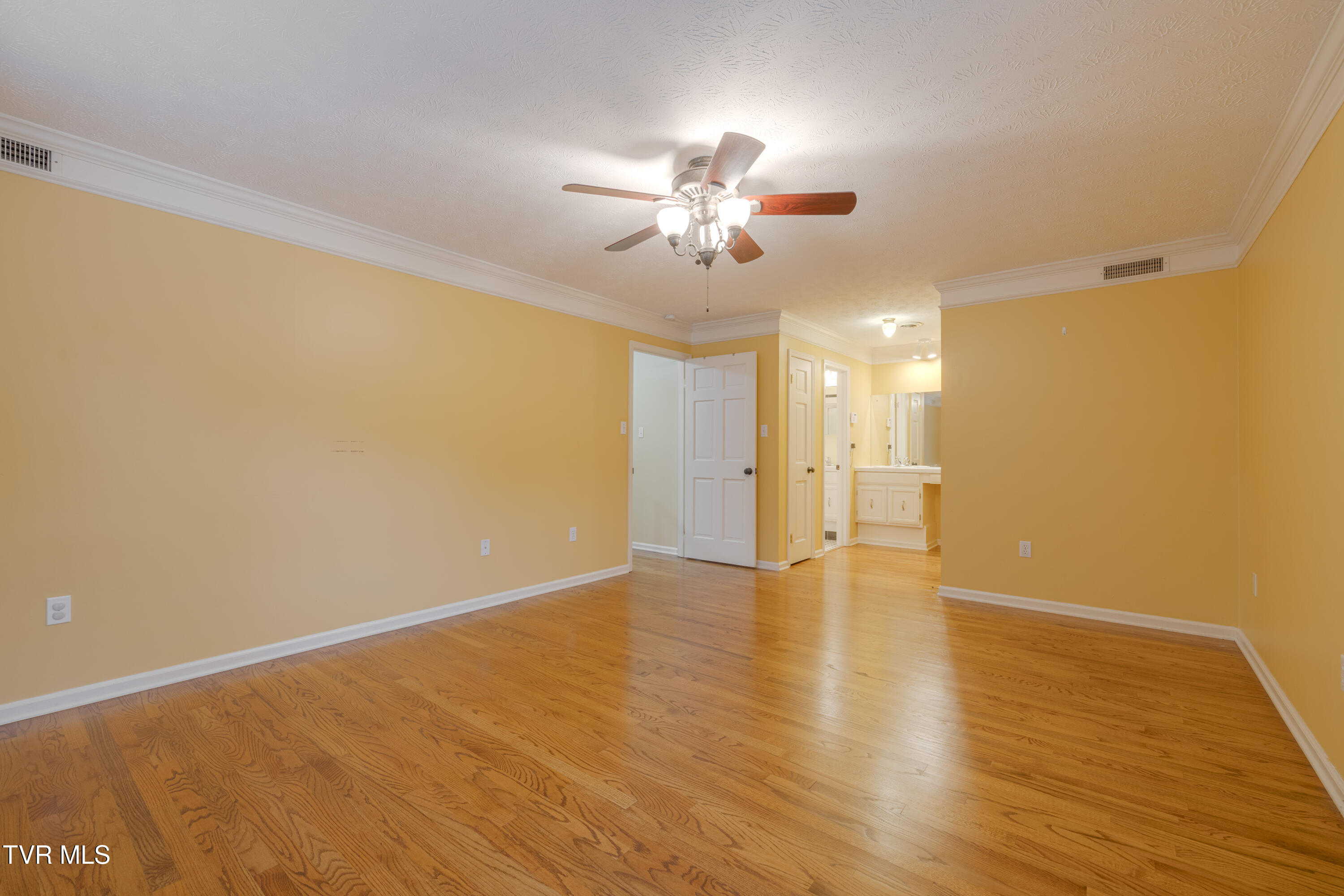 2104 Southcote Drive
