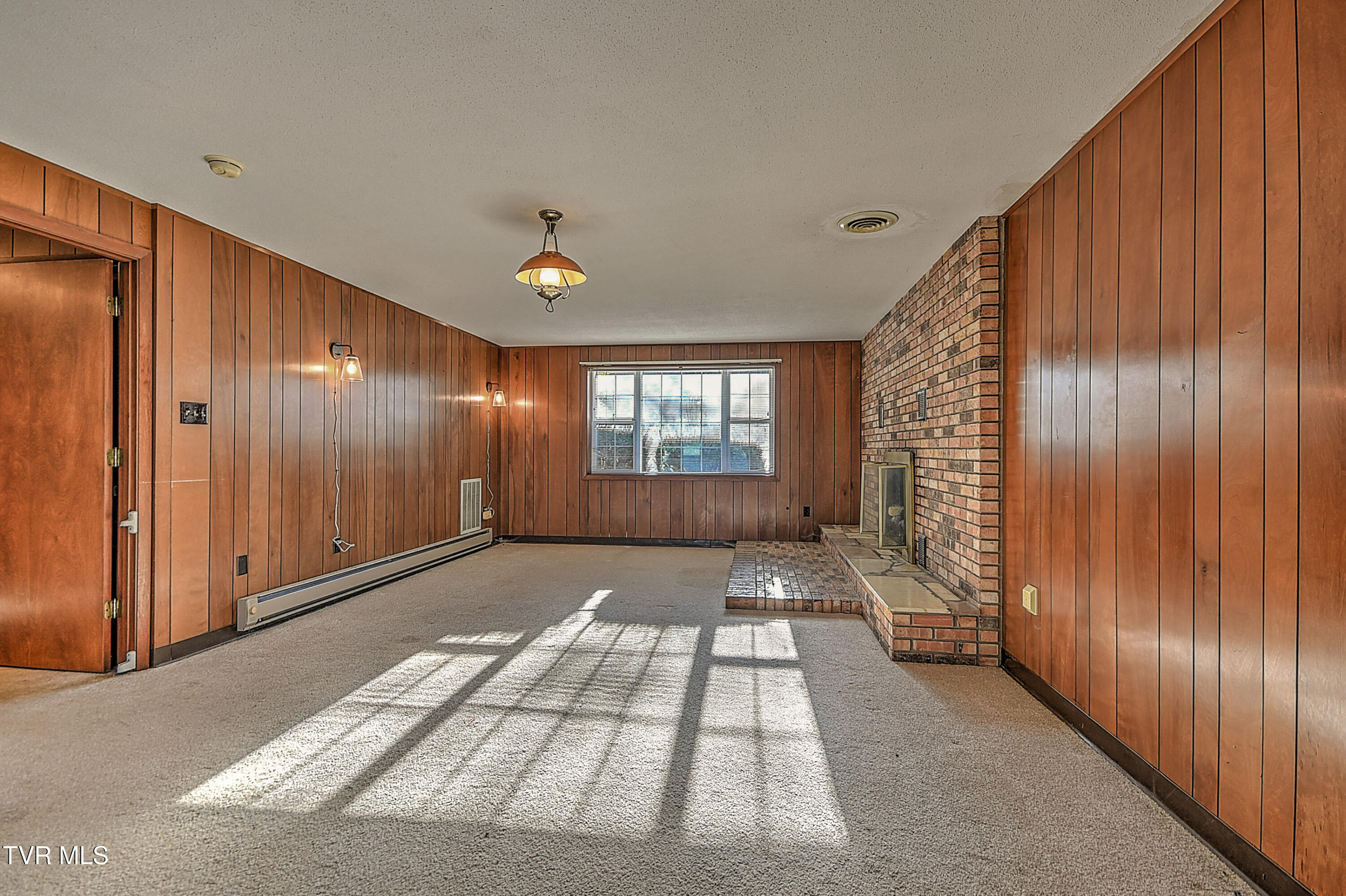 161 Echo Lane