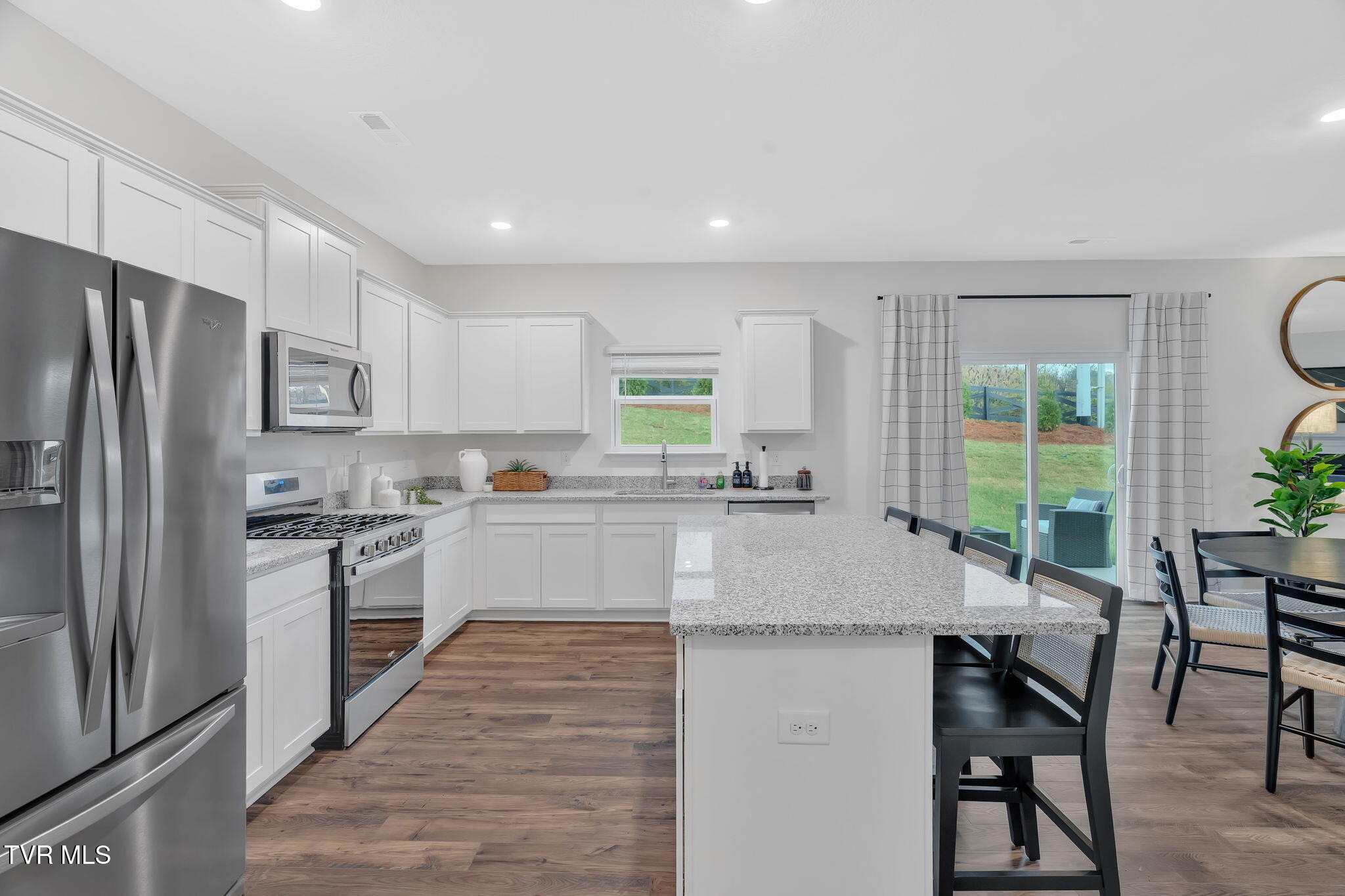 215 Artist Avenue