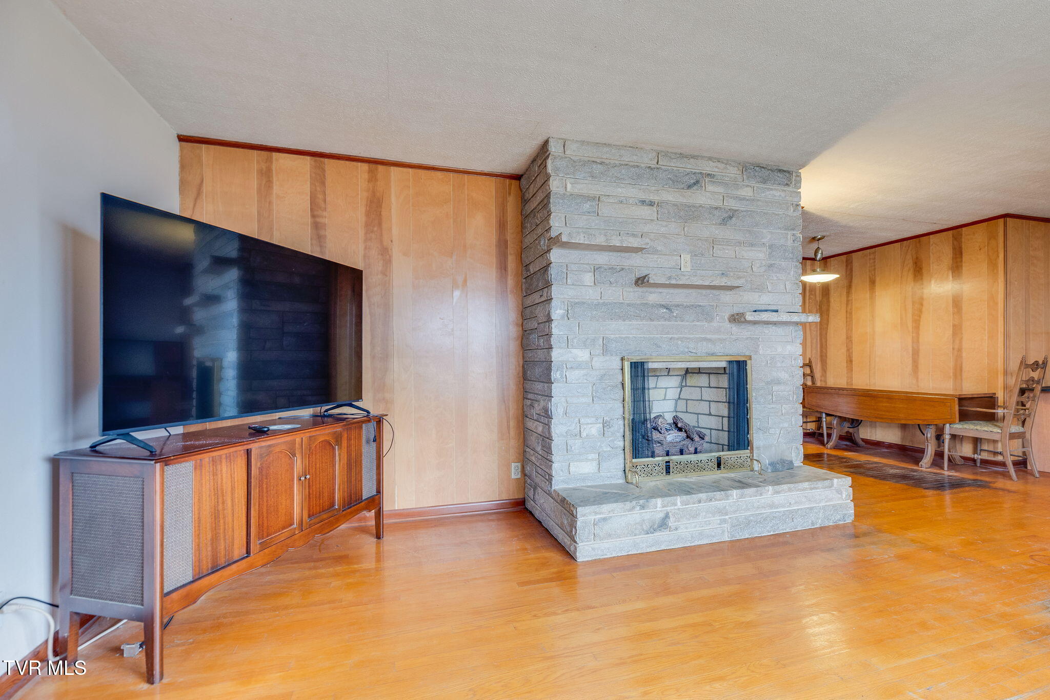 4197 Skyland Drive