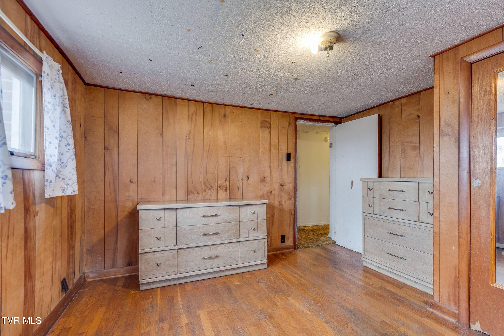 4197 Skyland Drive