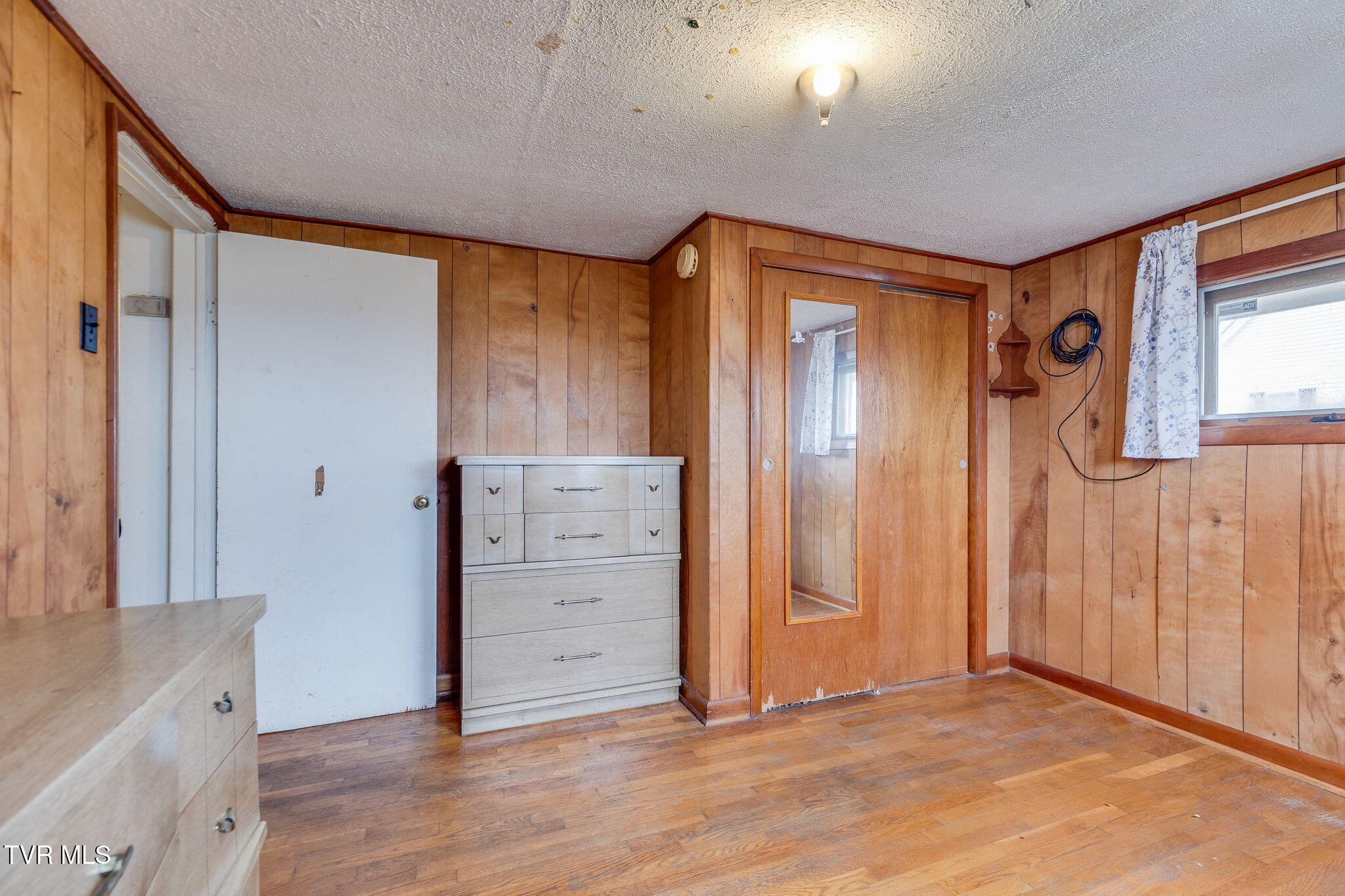 4197 Skyland Drive