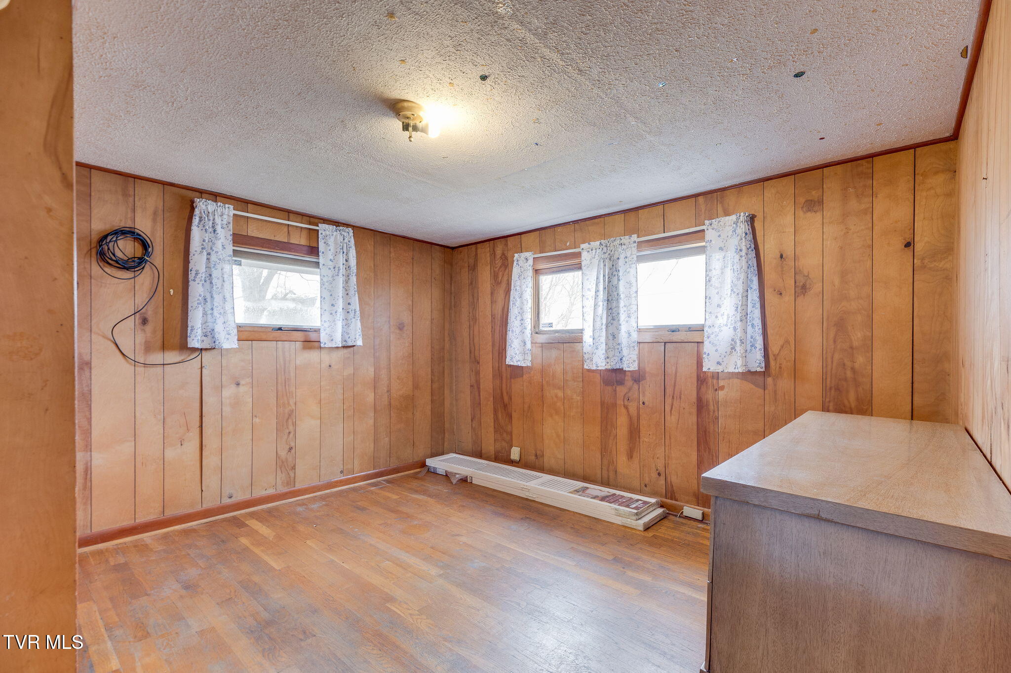 4197 Skyland Drive