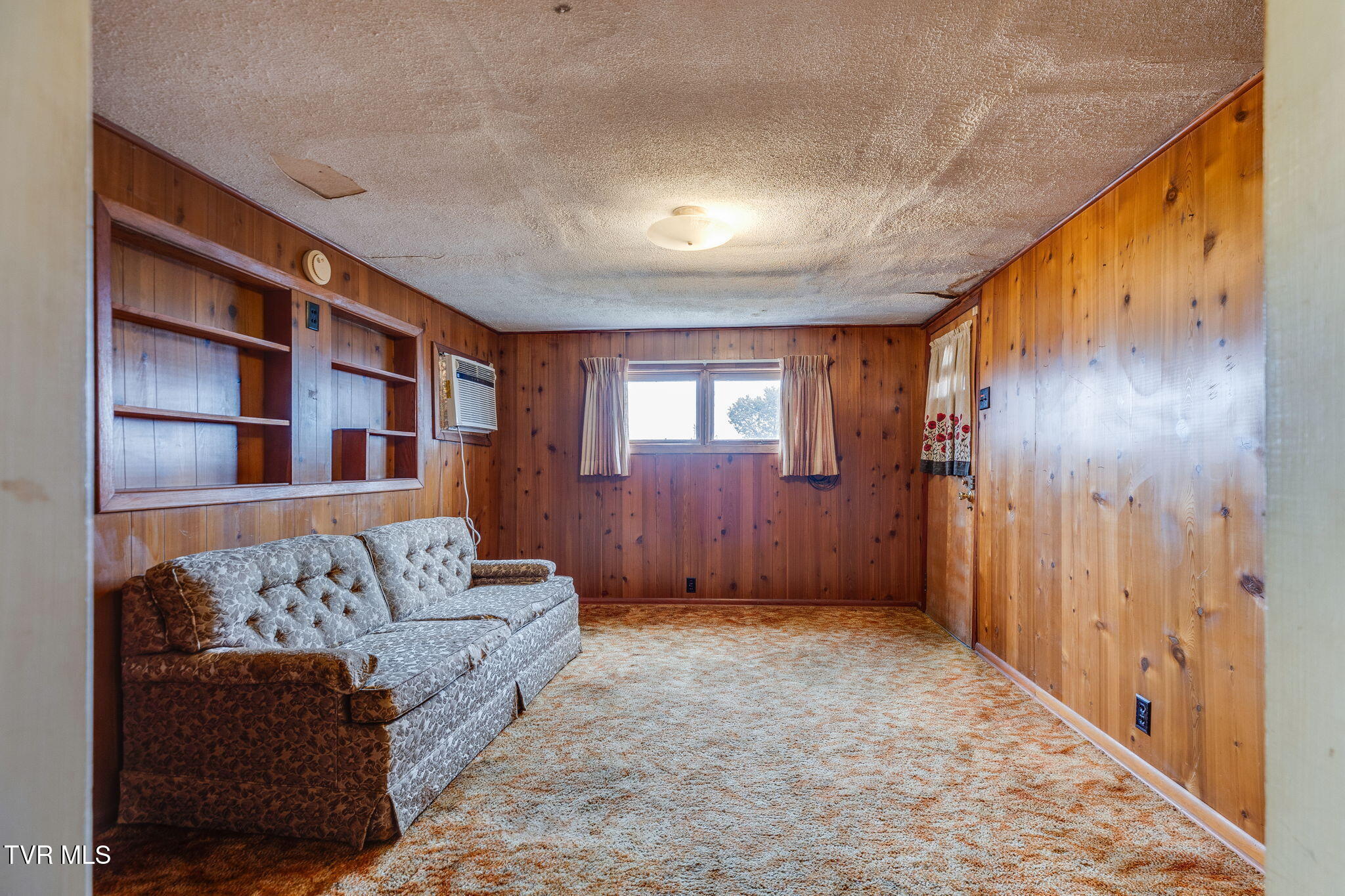 4197 Skyland Drive
