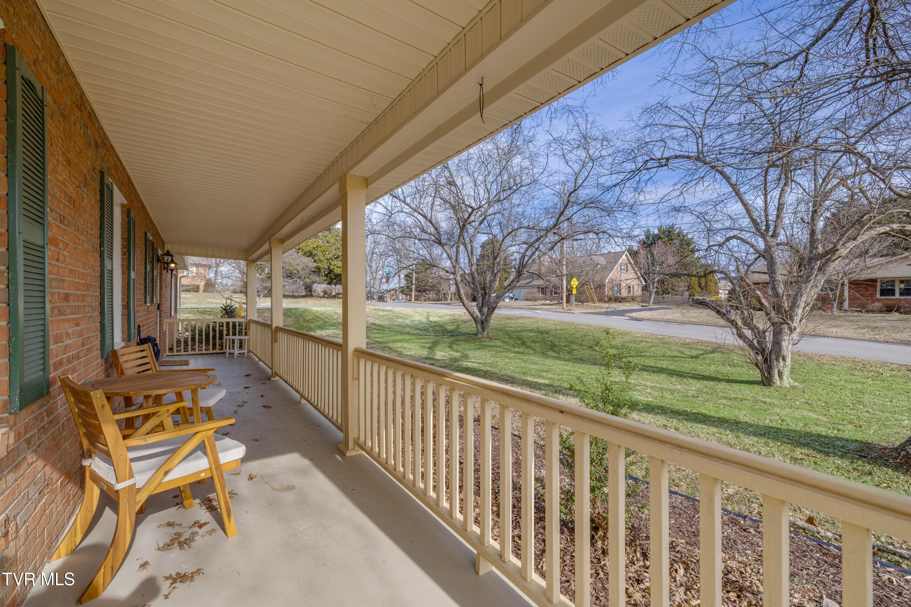 2405 Rambling Road