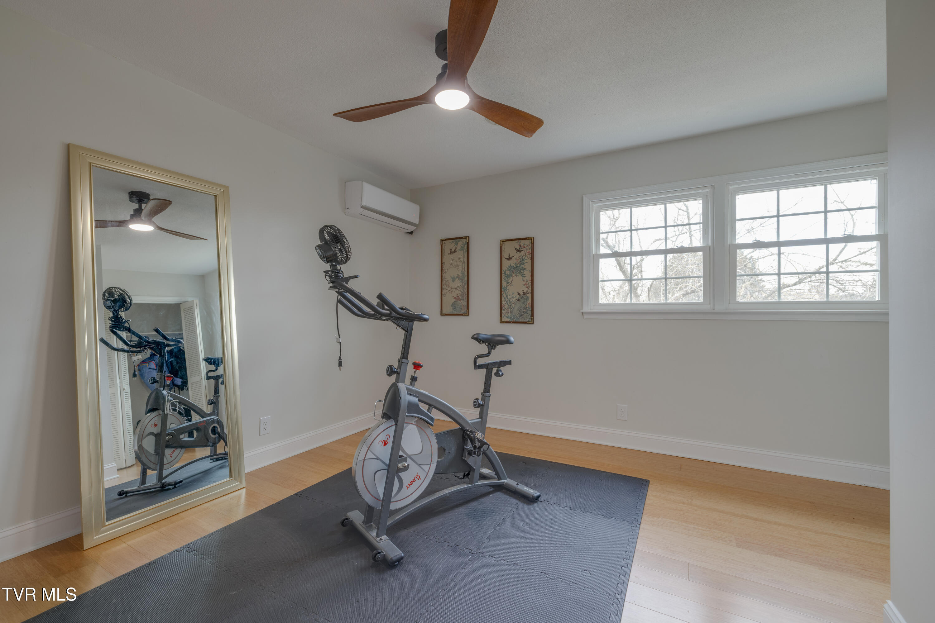 2405 Rambling Road