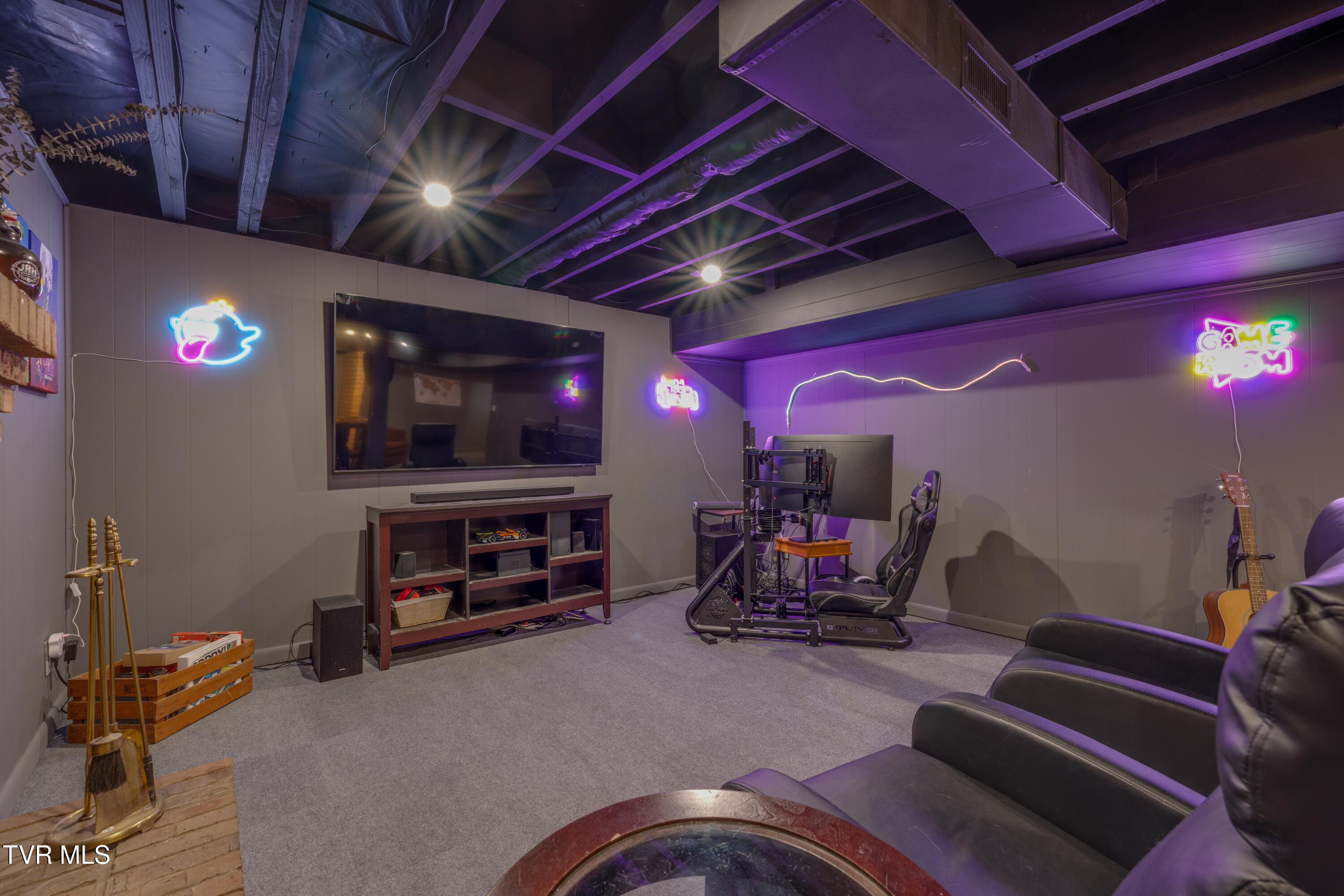2405 Rambling Road