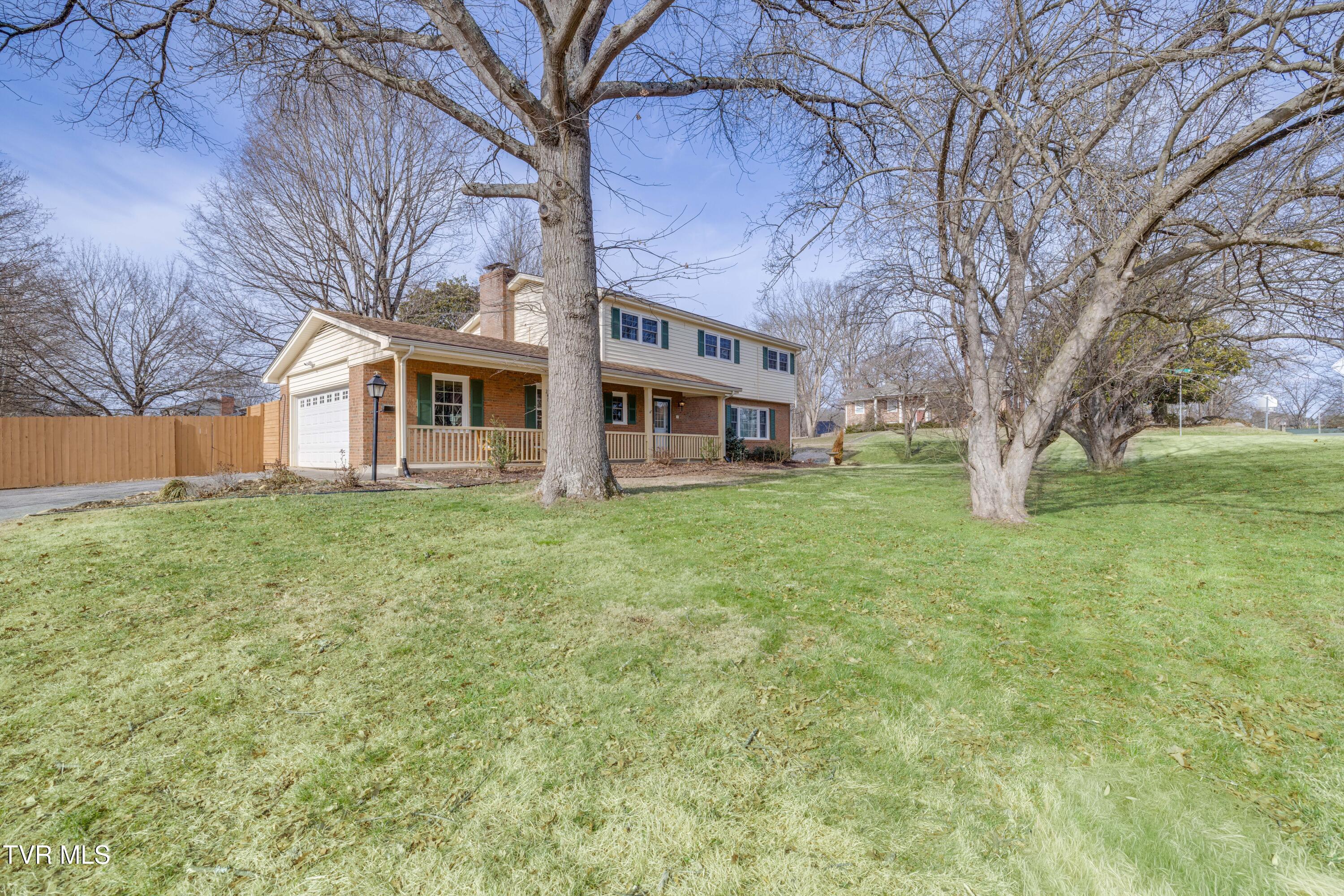 2405 Rambling Road