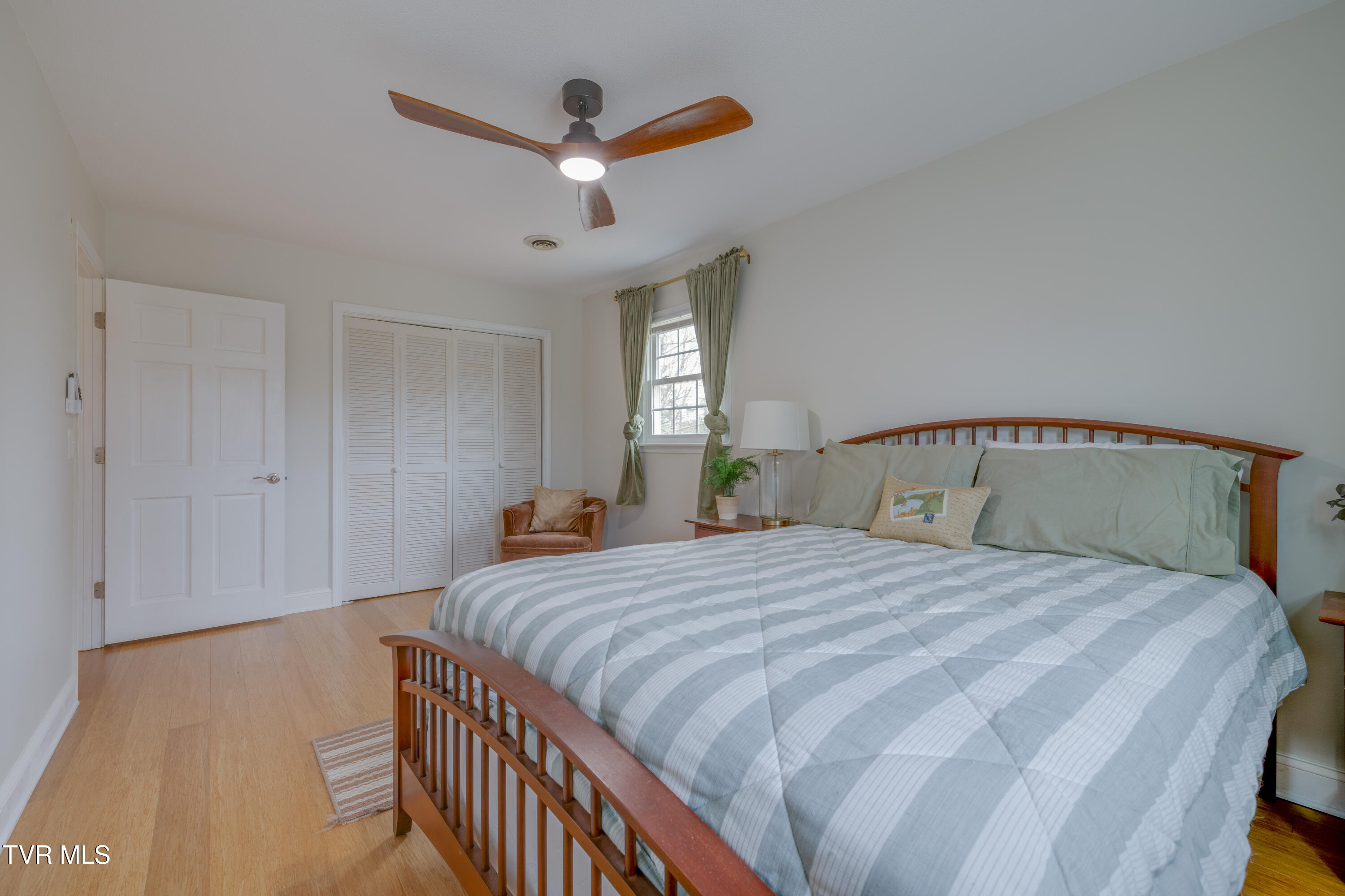 2405 Rambling Road
