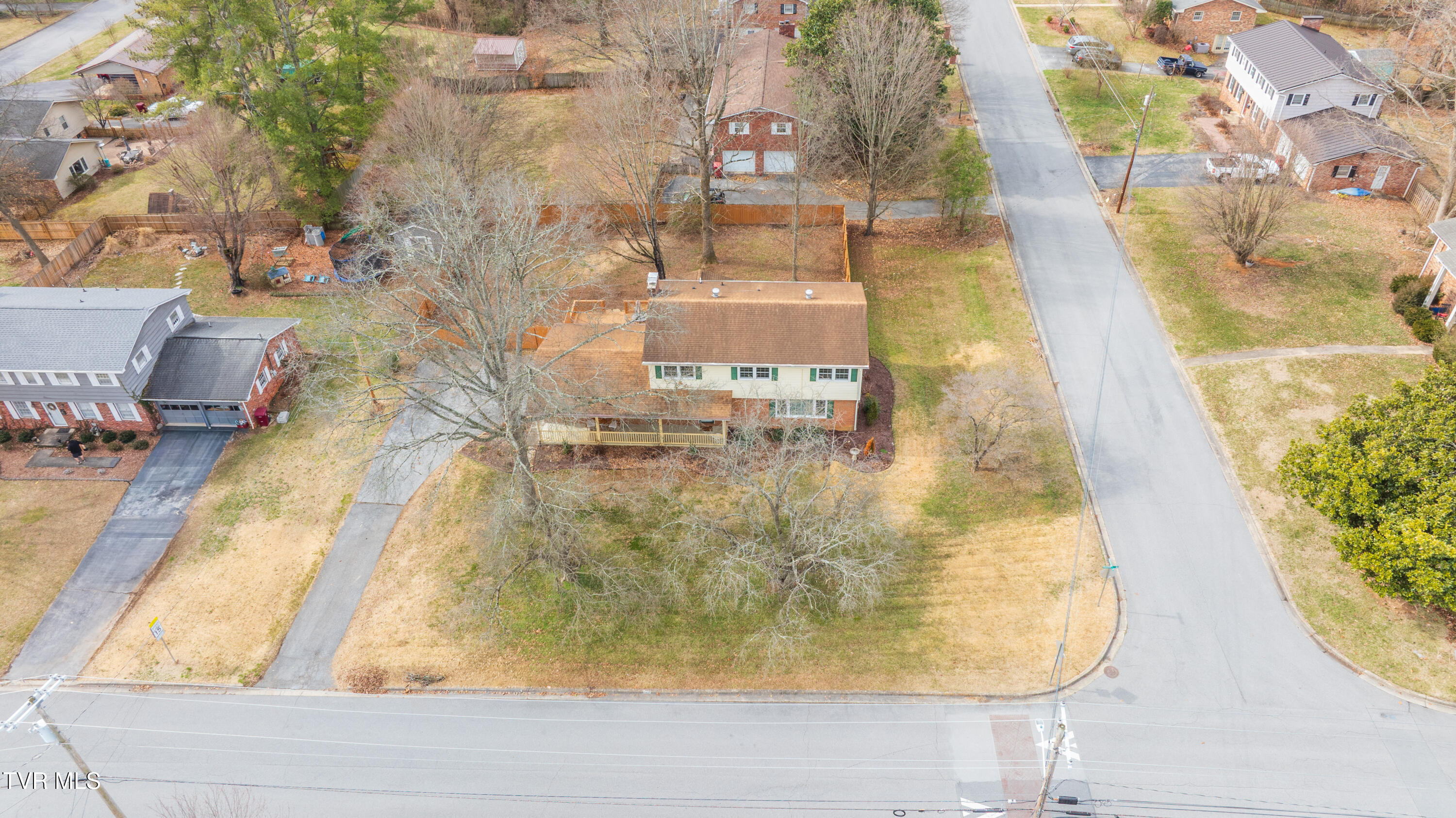 2405 Rambling Road