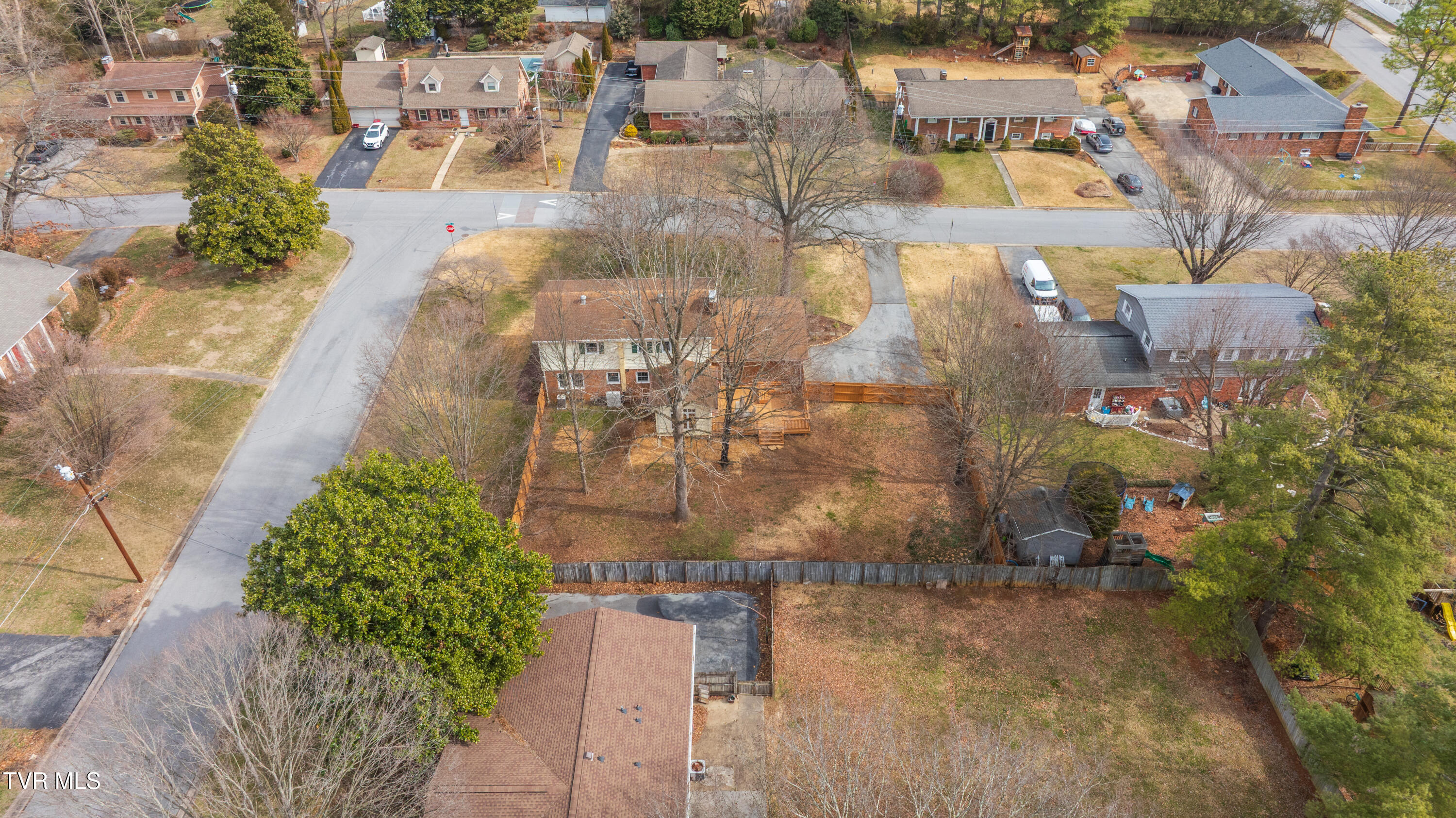2405 Rambling Road