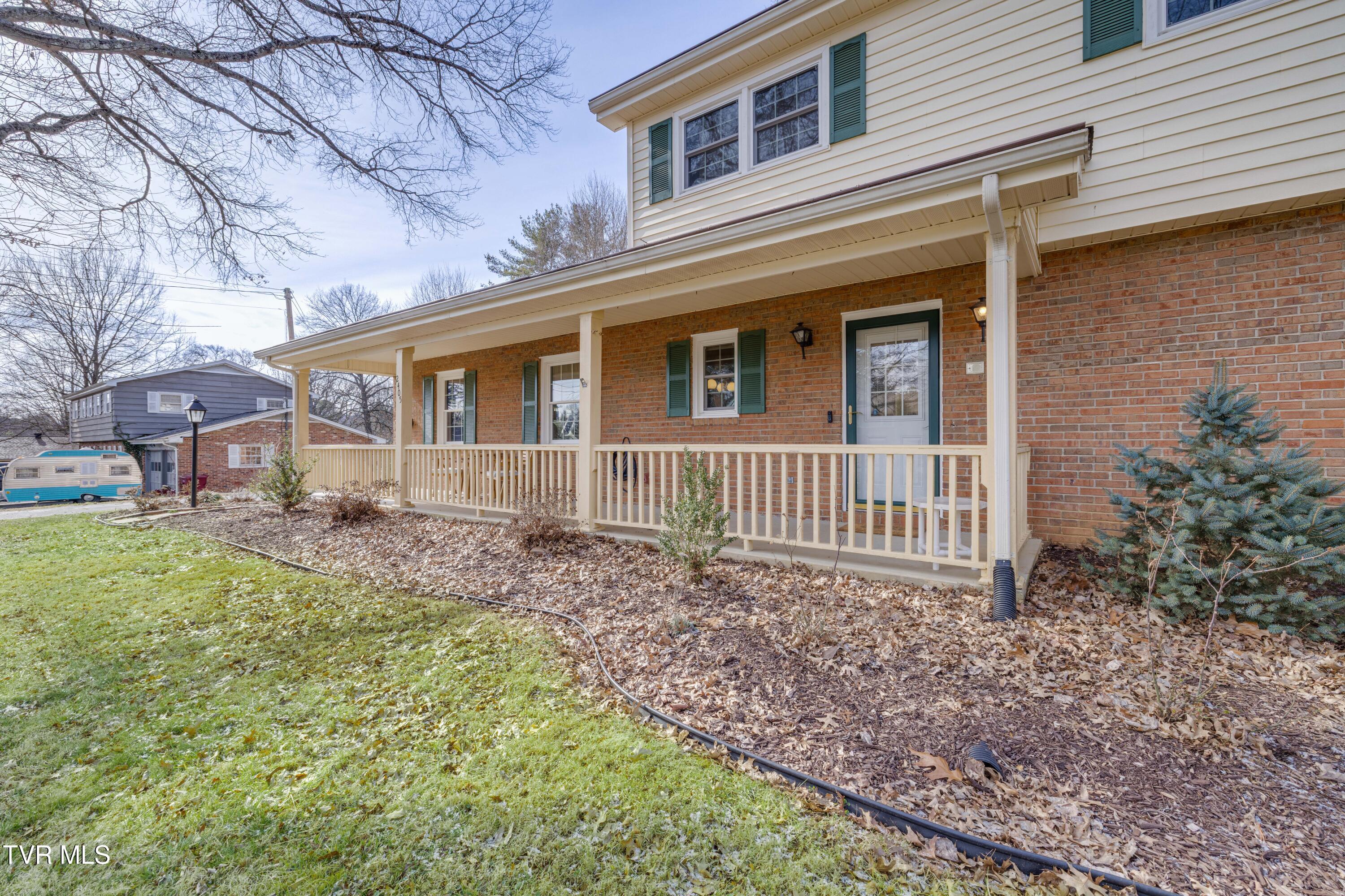 2405 Rambling Road